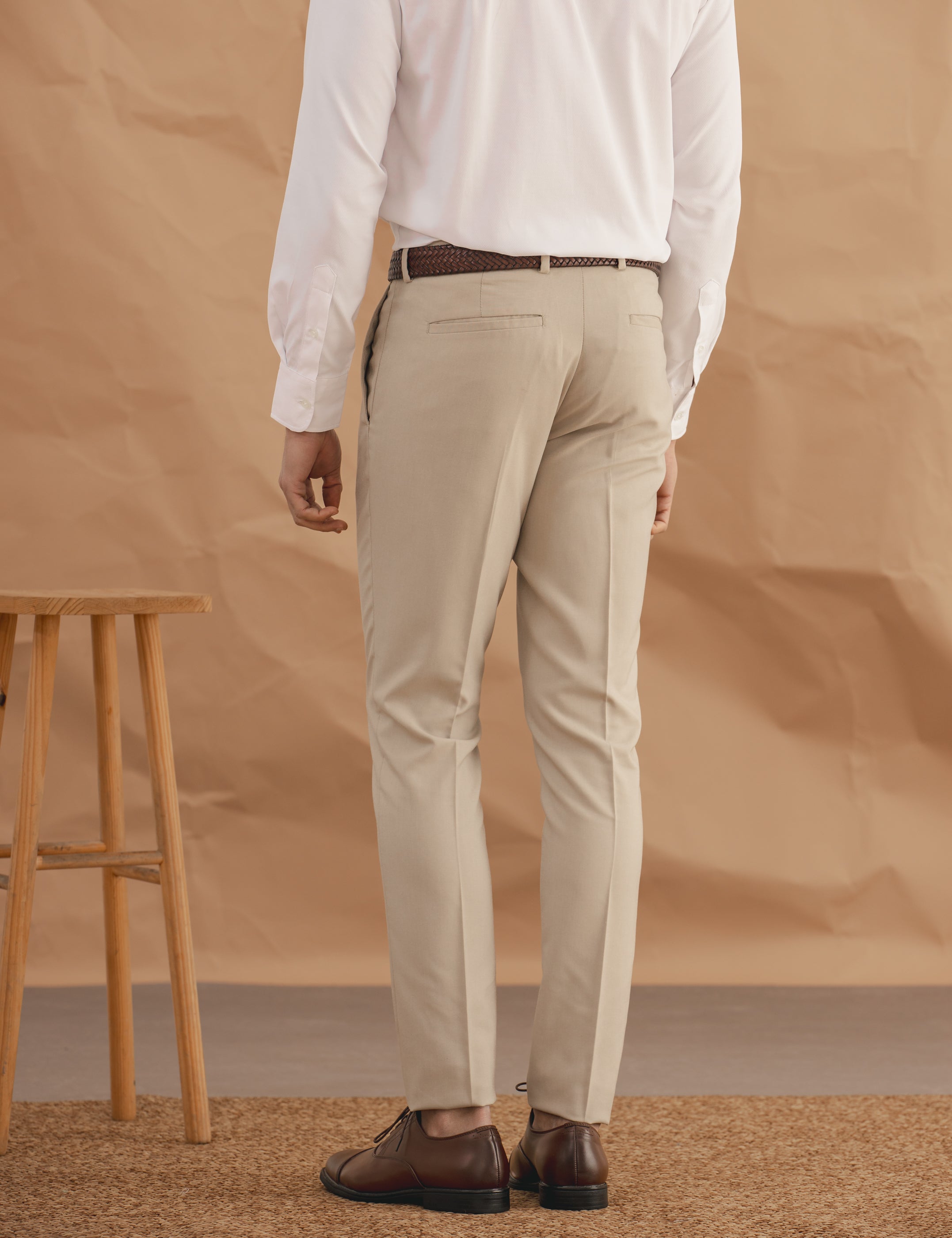 PANTALÓN DE TRAJE BEIGE