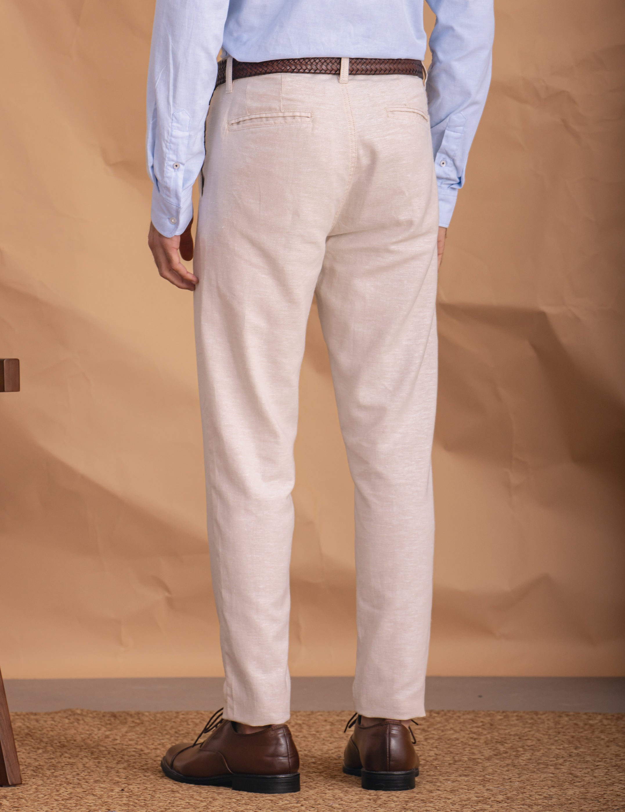 PANTALÓN CHINO CASUAL LINO