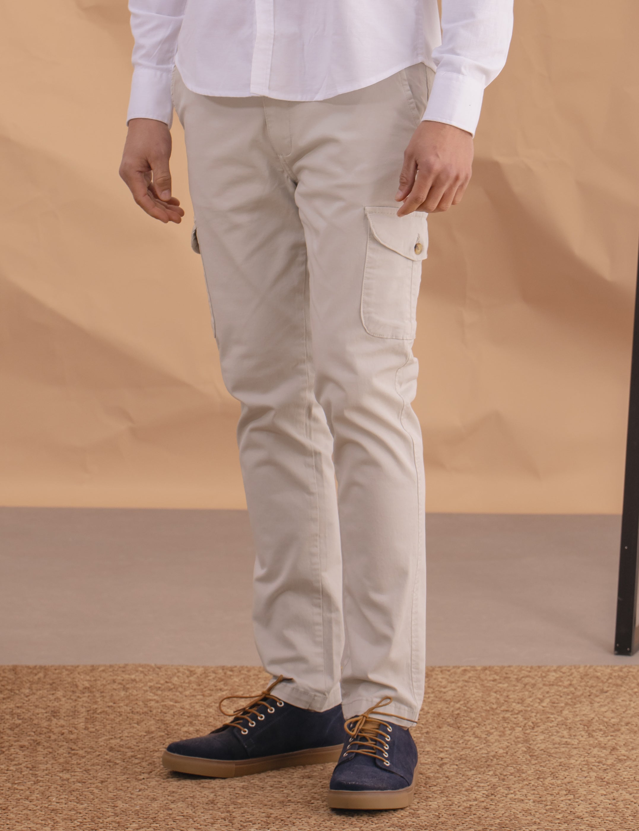 PANTALÓN CHINO CARGO