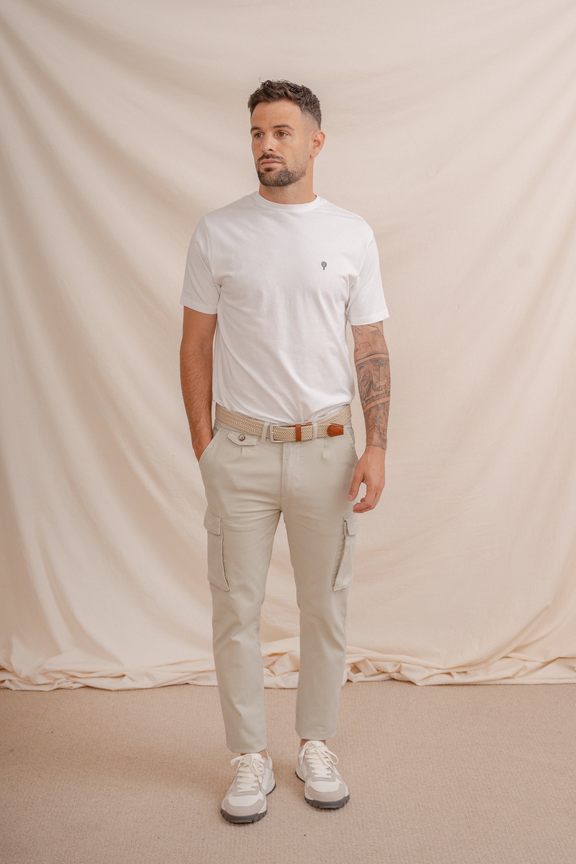 PANTALÓN SLIM CARGO CON PINZAS