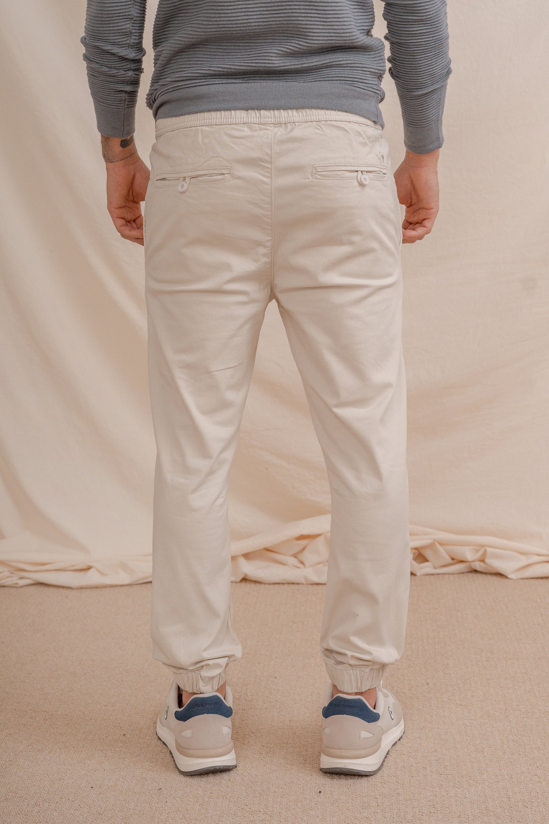 PANTALÓN JOGGER CASUAL GRÍS