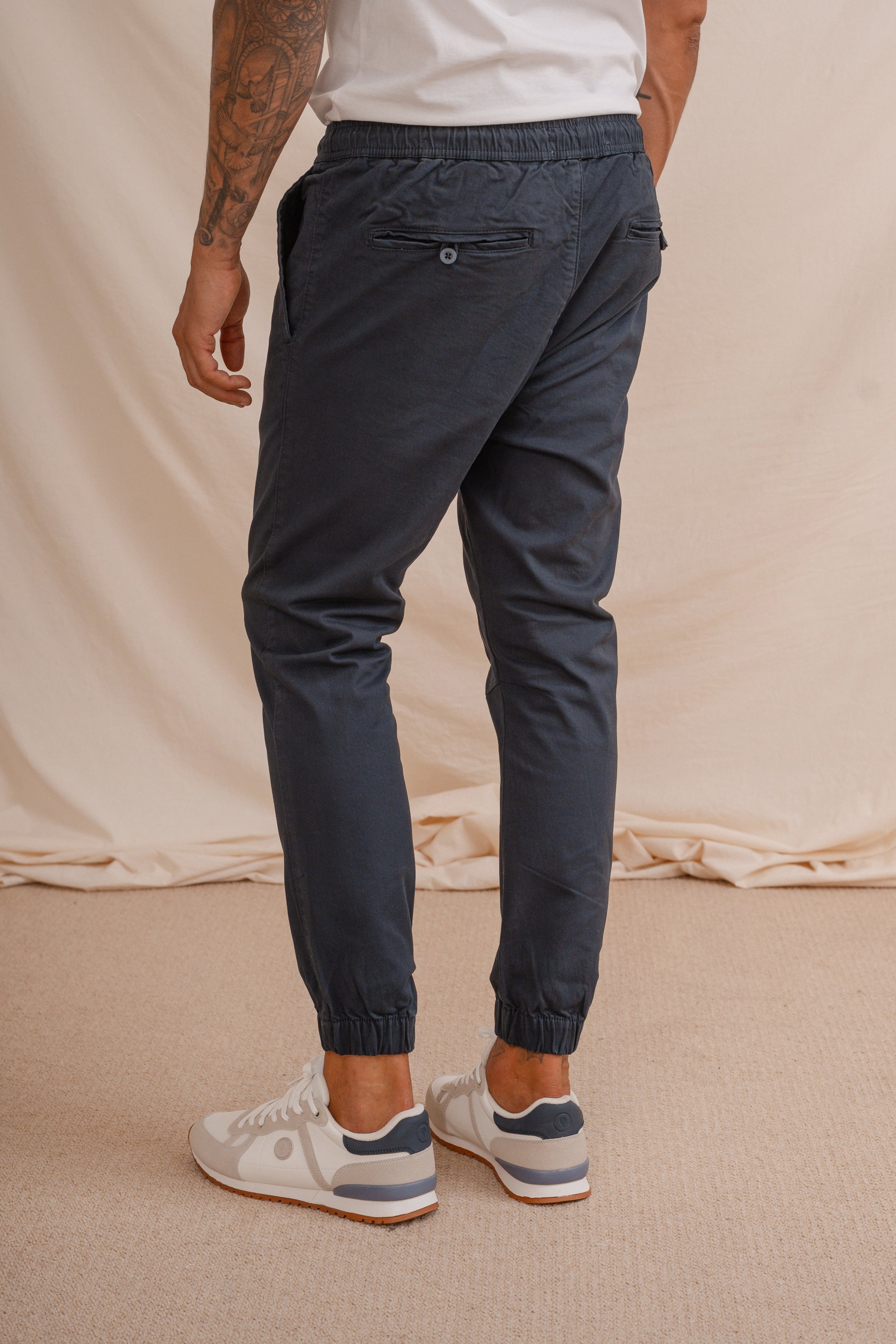 PANTALÓN JOGGER CASUAL MARINO