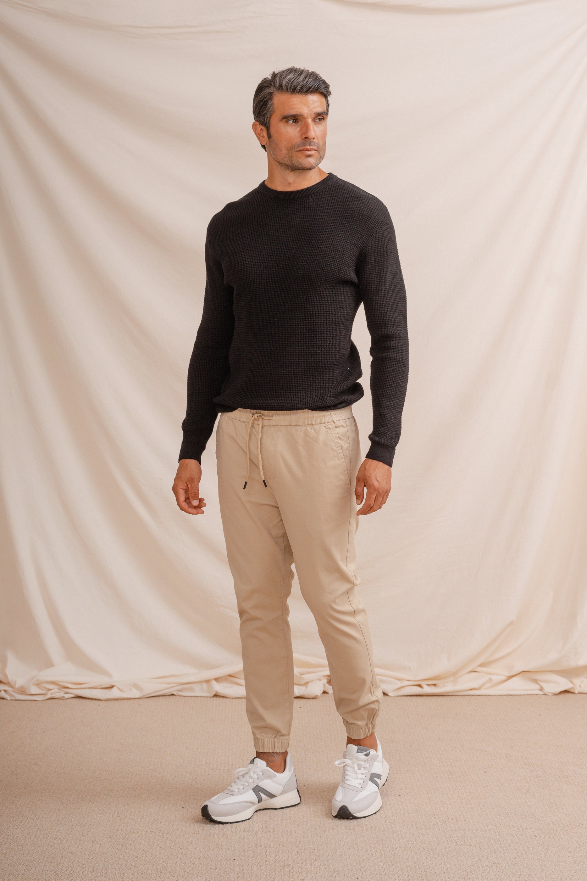 PANTALÓN JOGGER CASUAL BEIGE