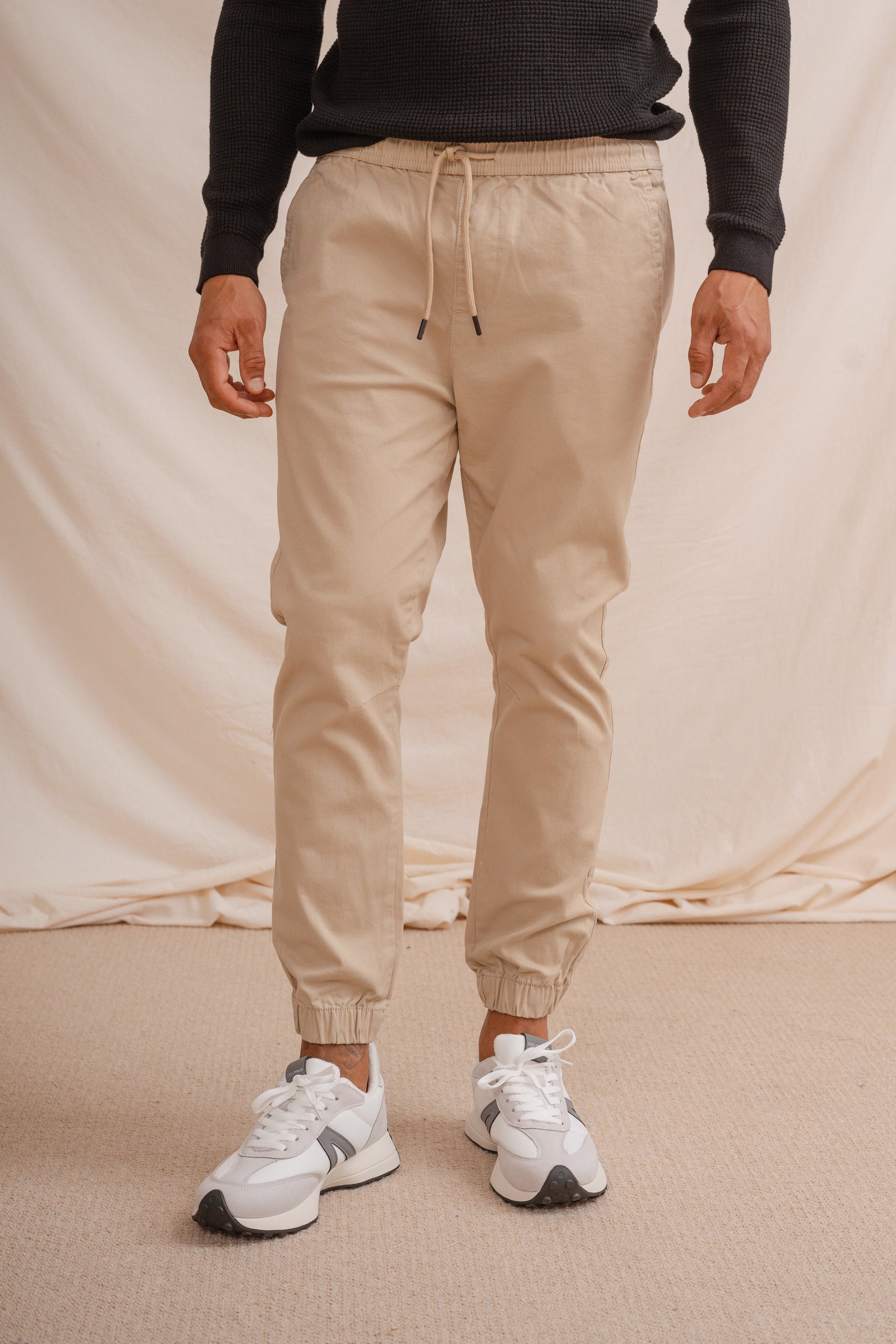 PANTALÓN JOGGER CASUAL BEIGE