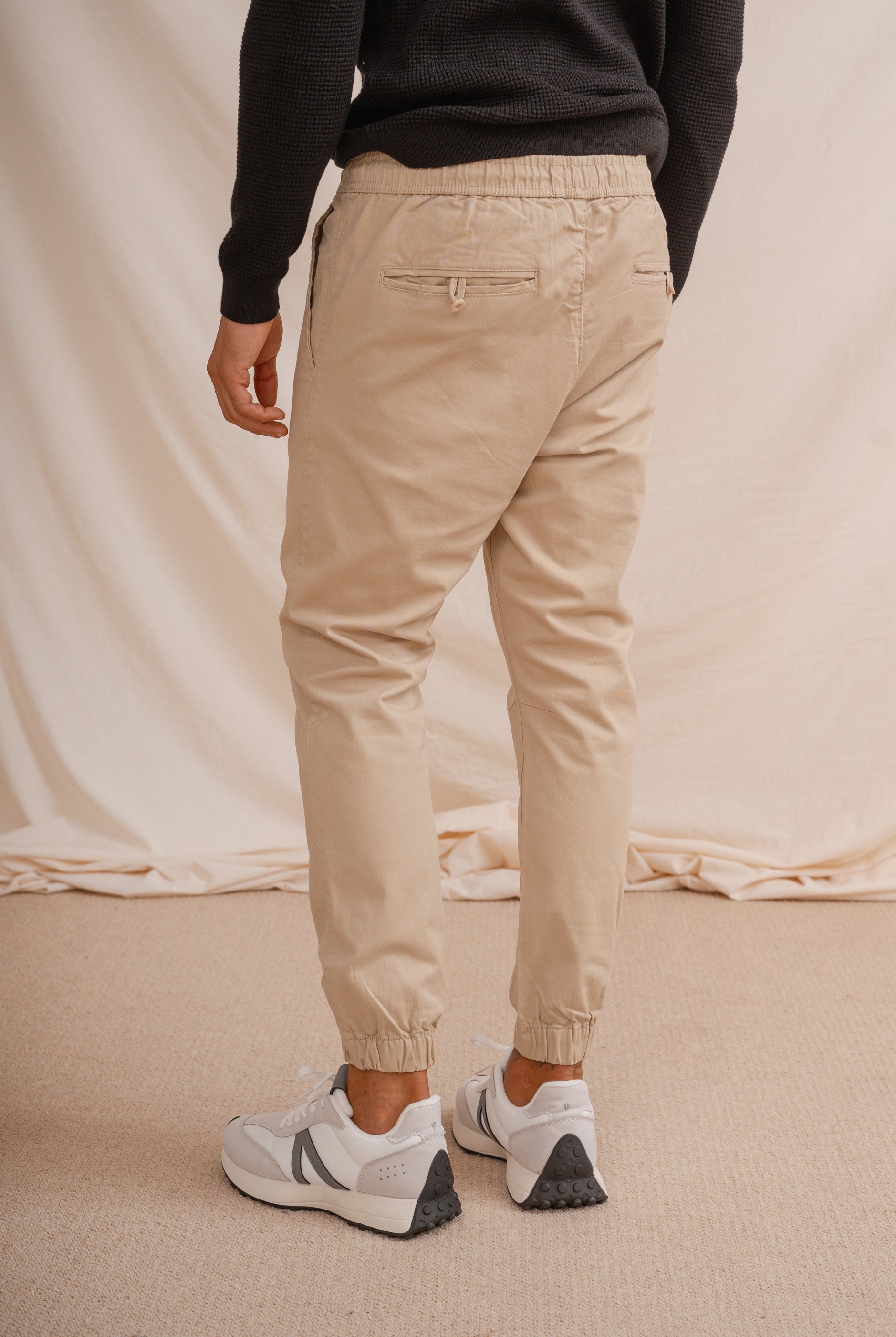 PANTALÓN JOGGER CASUAL BEIGE