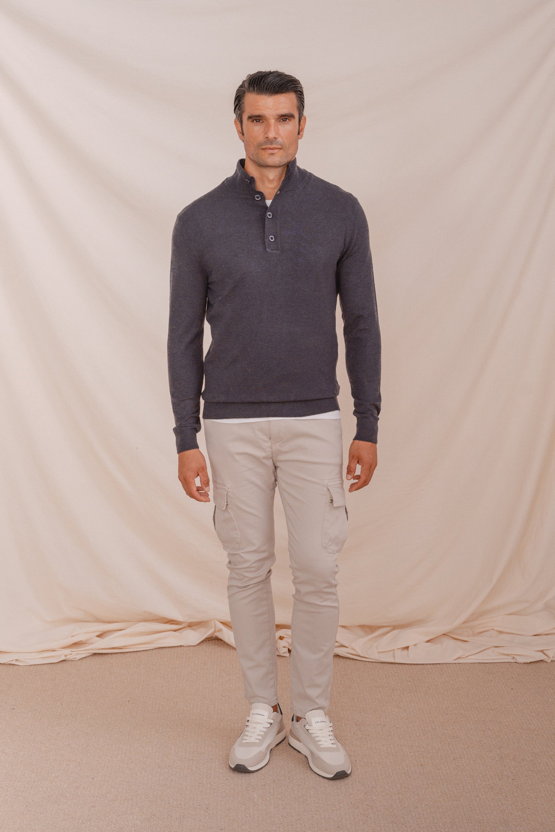 PANTALÓN SLIM CARGO CON PINZAS