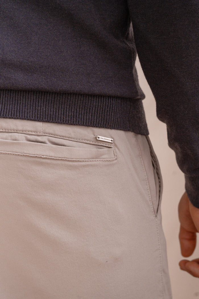 PANTALÓN SLIM CARGO CON PINZAS