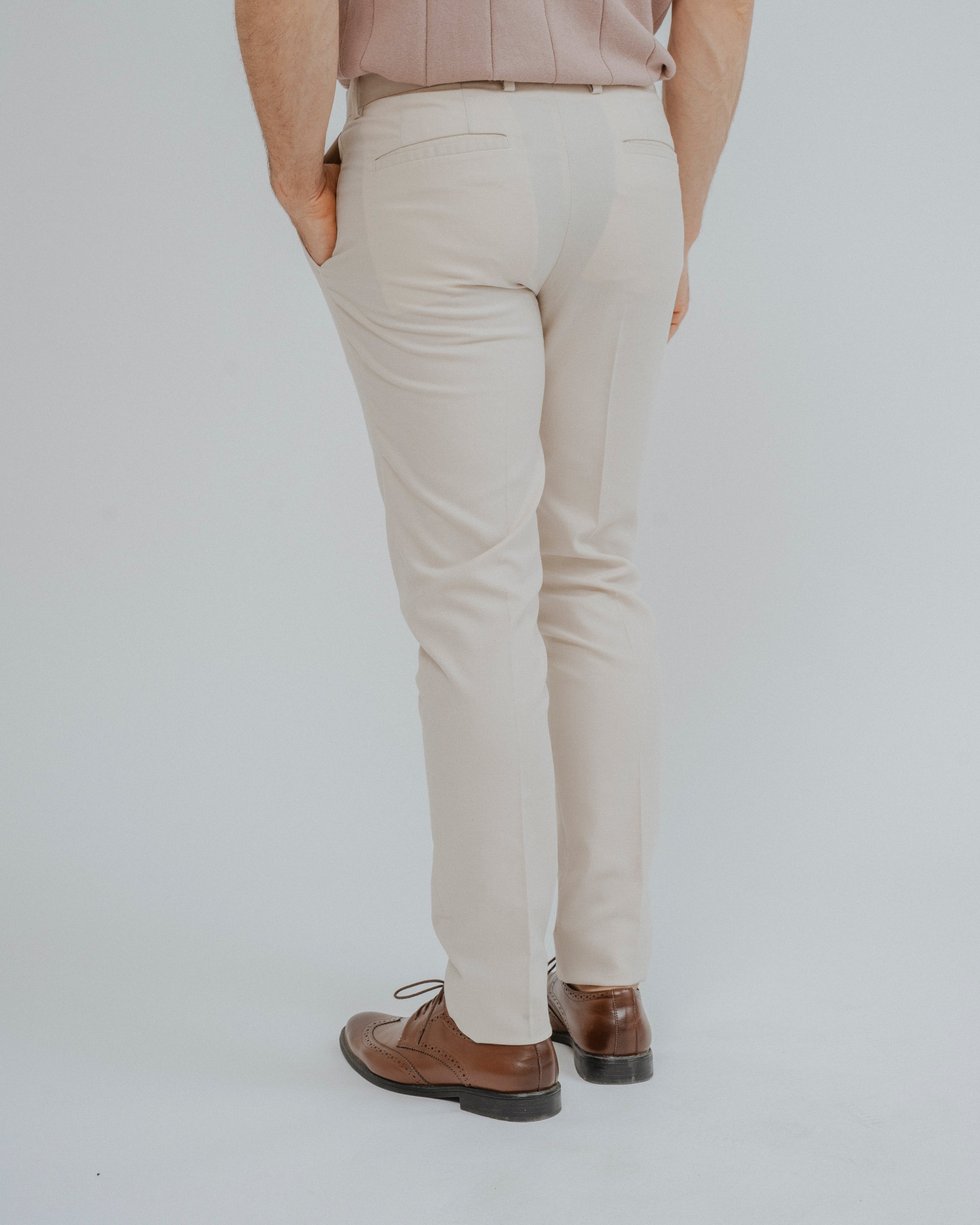 PANTALÓN TRAJE CASUAL PINZAS BEIGE