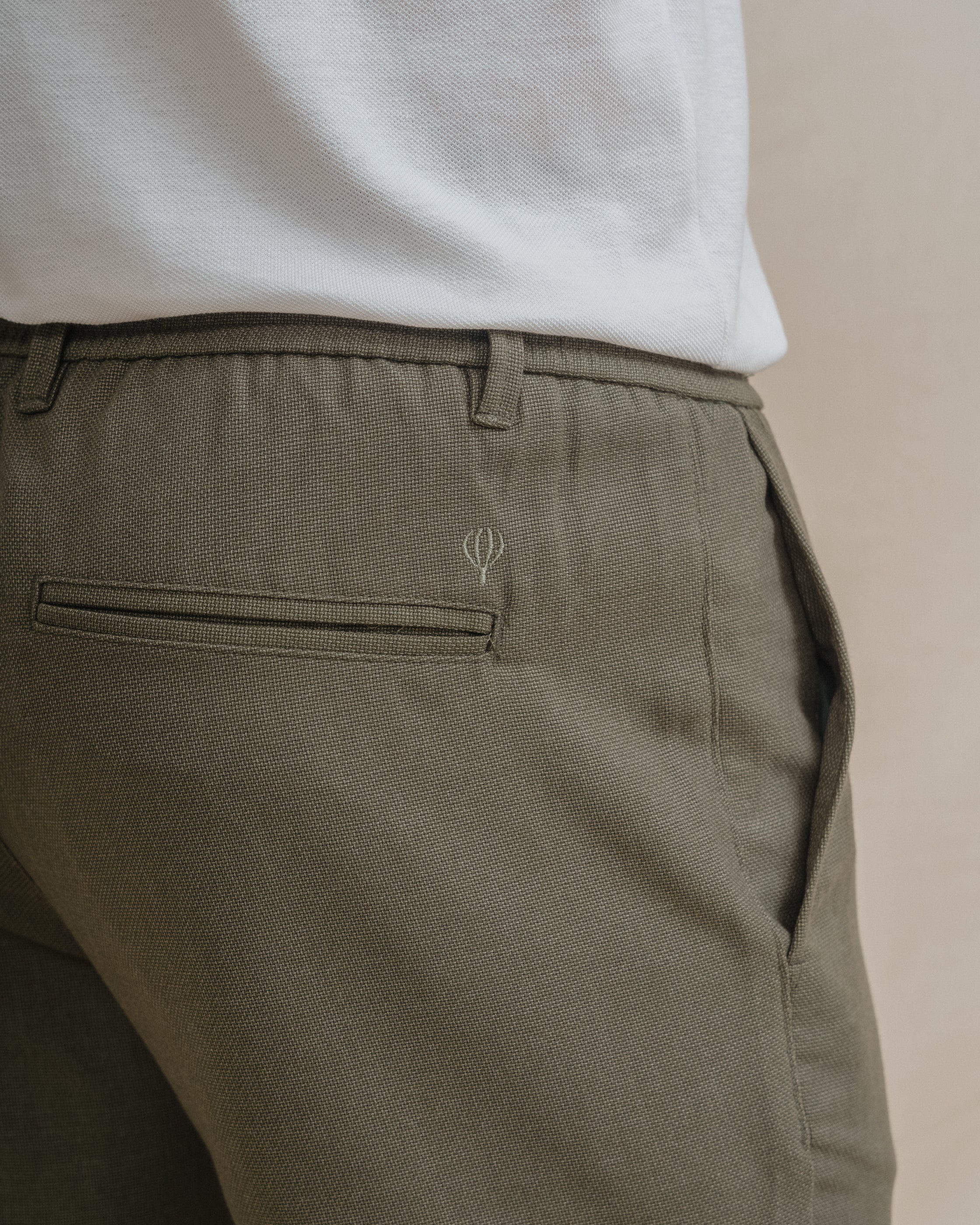 PANTALÓN CASUAL GOMA VESTIR VERDE