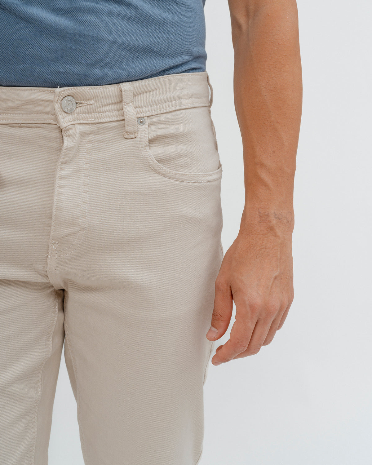 PANTALÓN 5 BOLSILLOS SLIM BEIGE