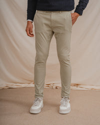 HOSE CHINO SKINNY GRÜN