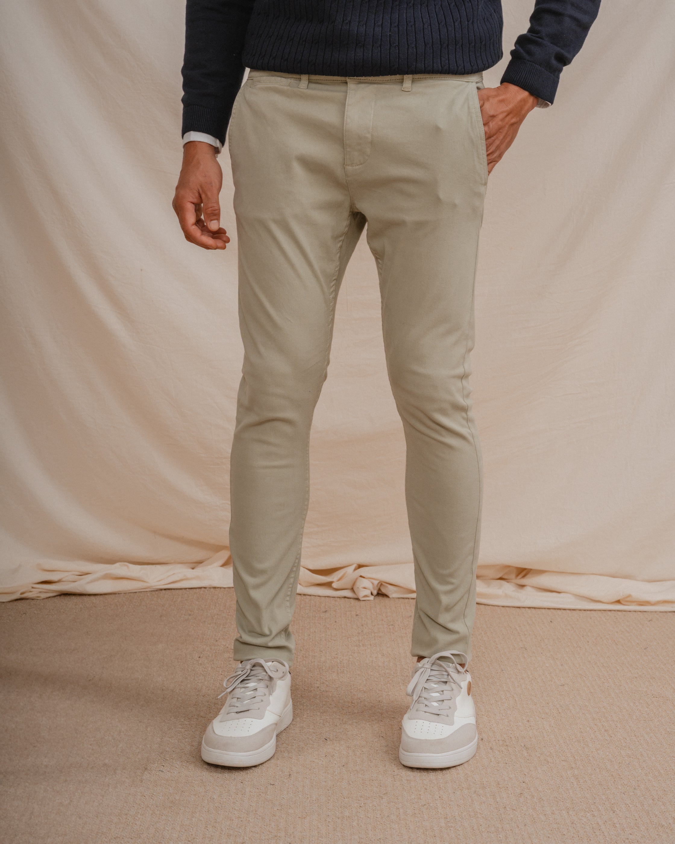 PANTALÓN CHINO SKINNY VERDE