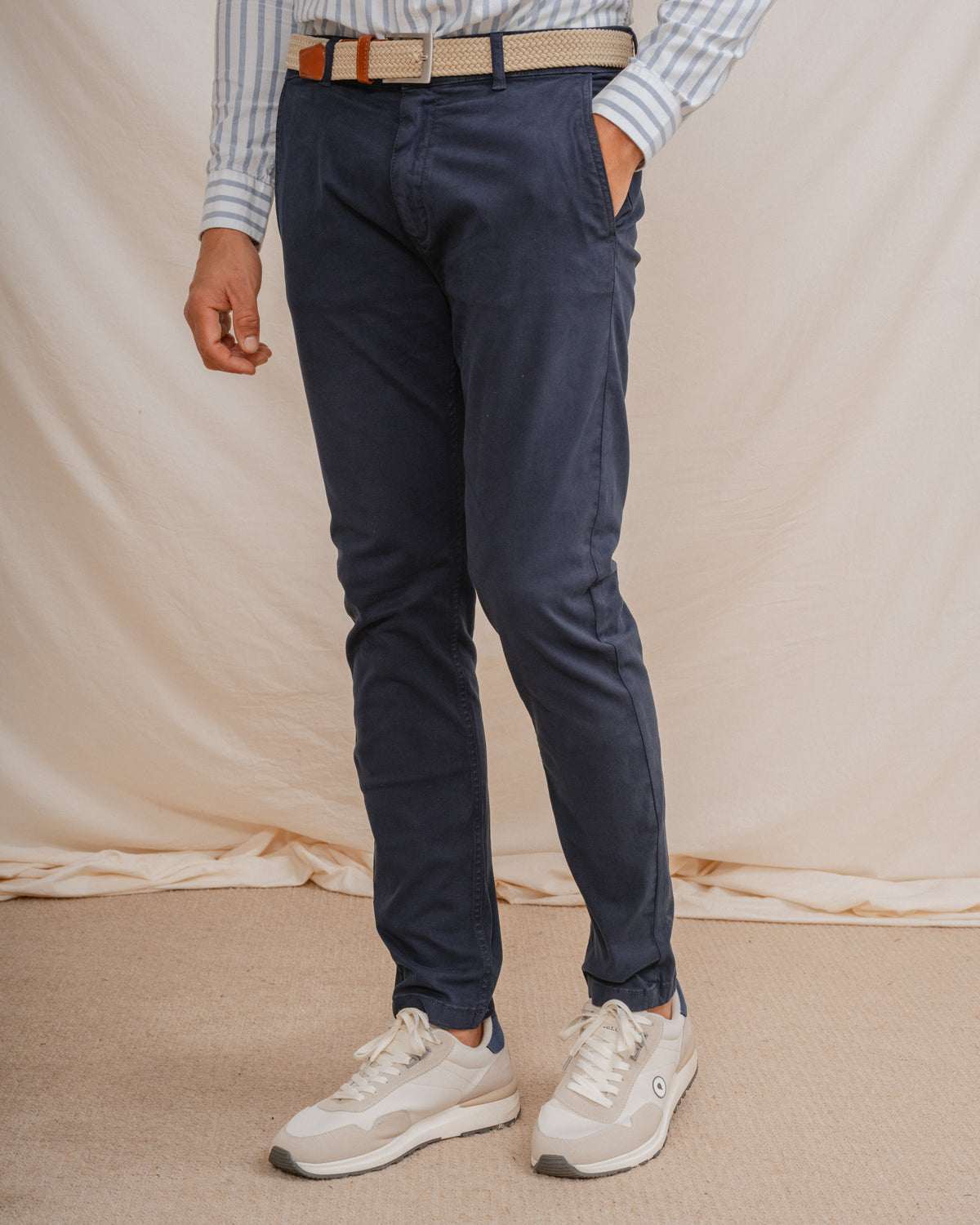 CALÇA CHINO BÁSICA SLIM MARINHO