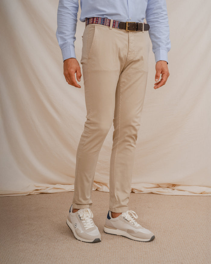 CHINO BÁSICO SLIM BEIGE