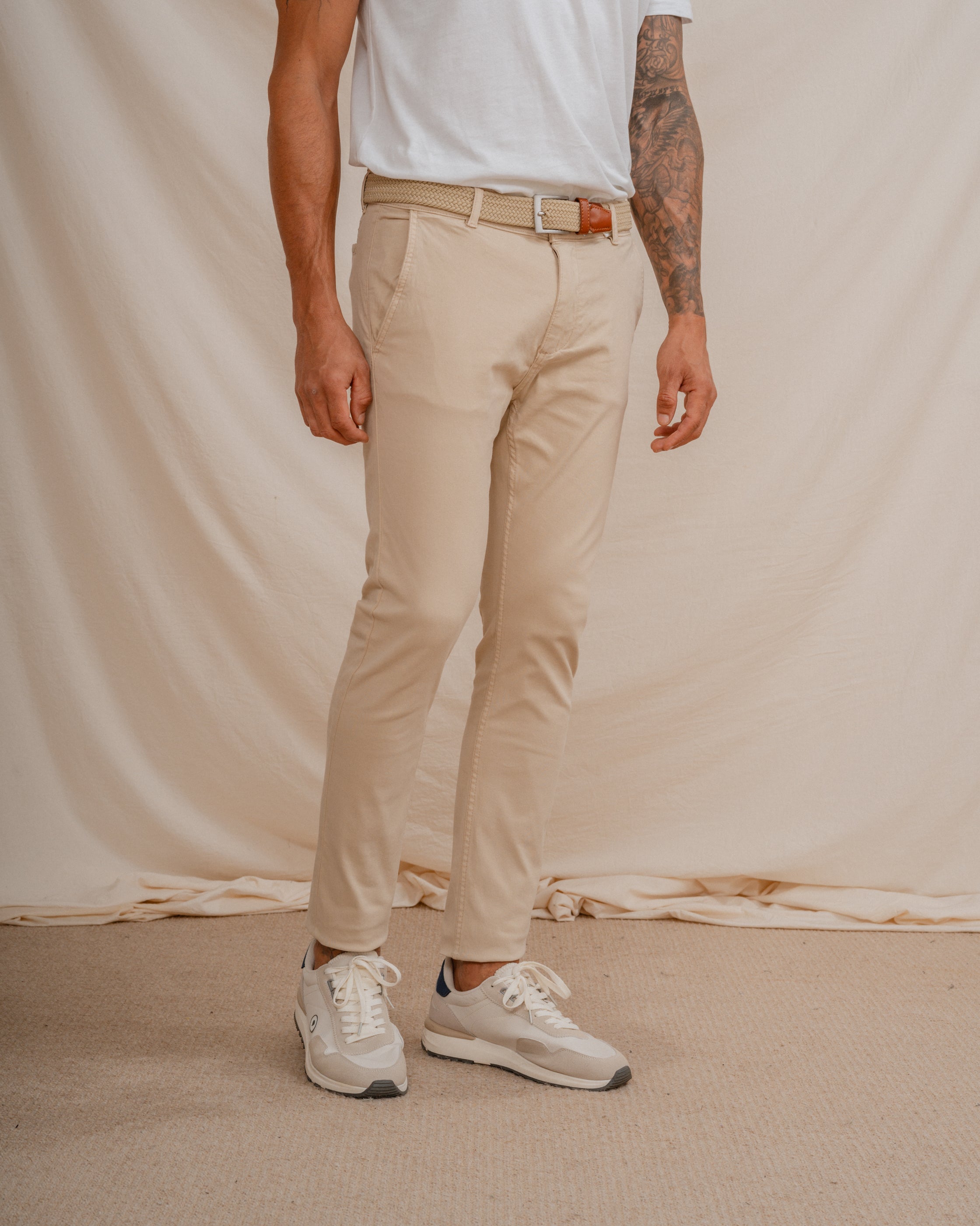 CHINO BÁSICO SLIM CAMEL