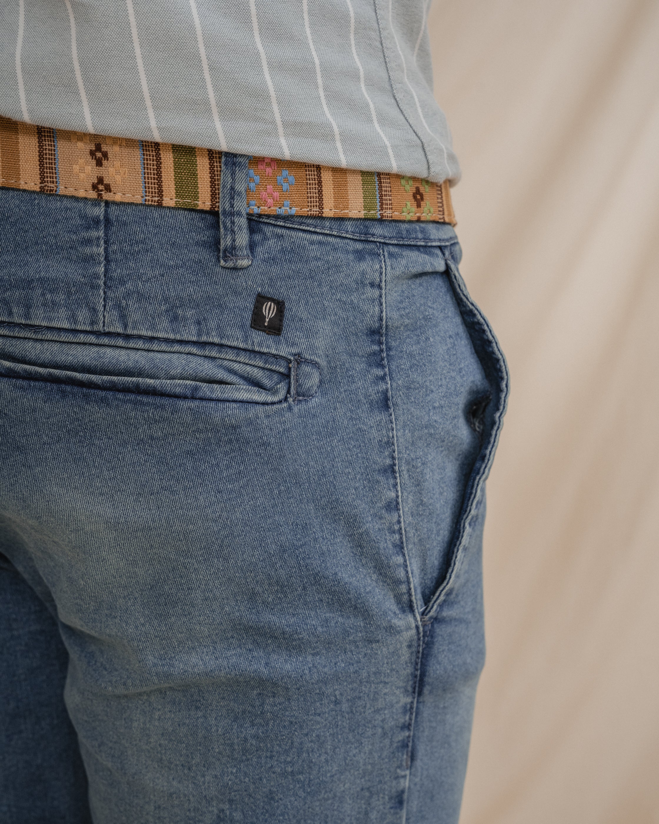 PANTALÓN CHINO SLIM DENIM