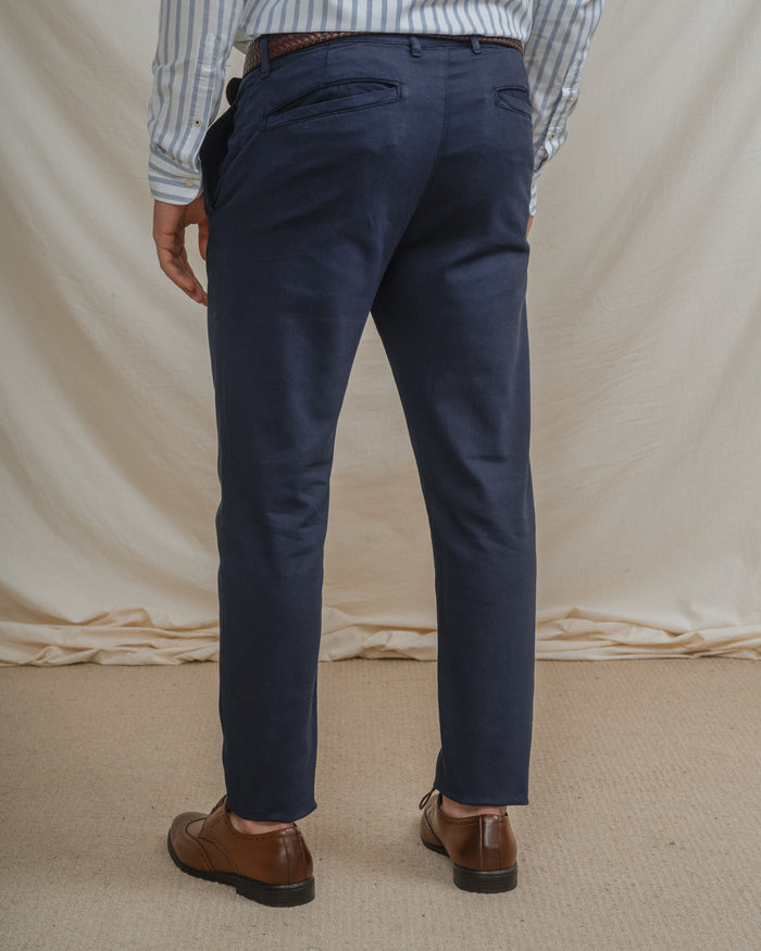 CHINO SLIM PIQUÉ AZUL