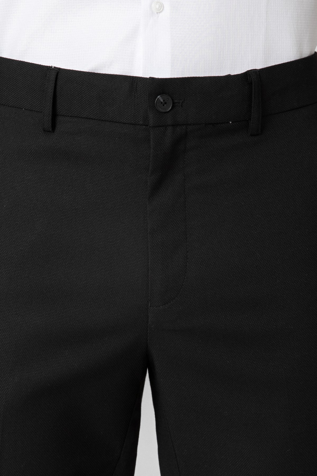 PANTALÓN DE TRAJE NEGRO