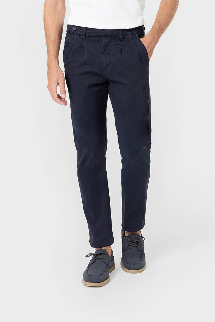 PANTALÓN CHINO PINZAS MARINO