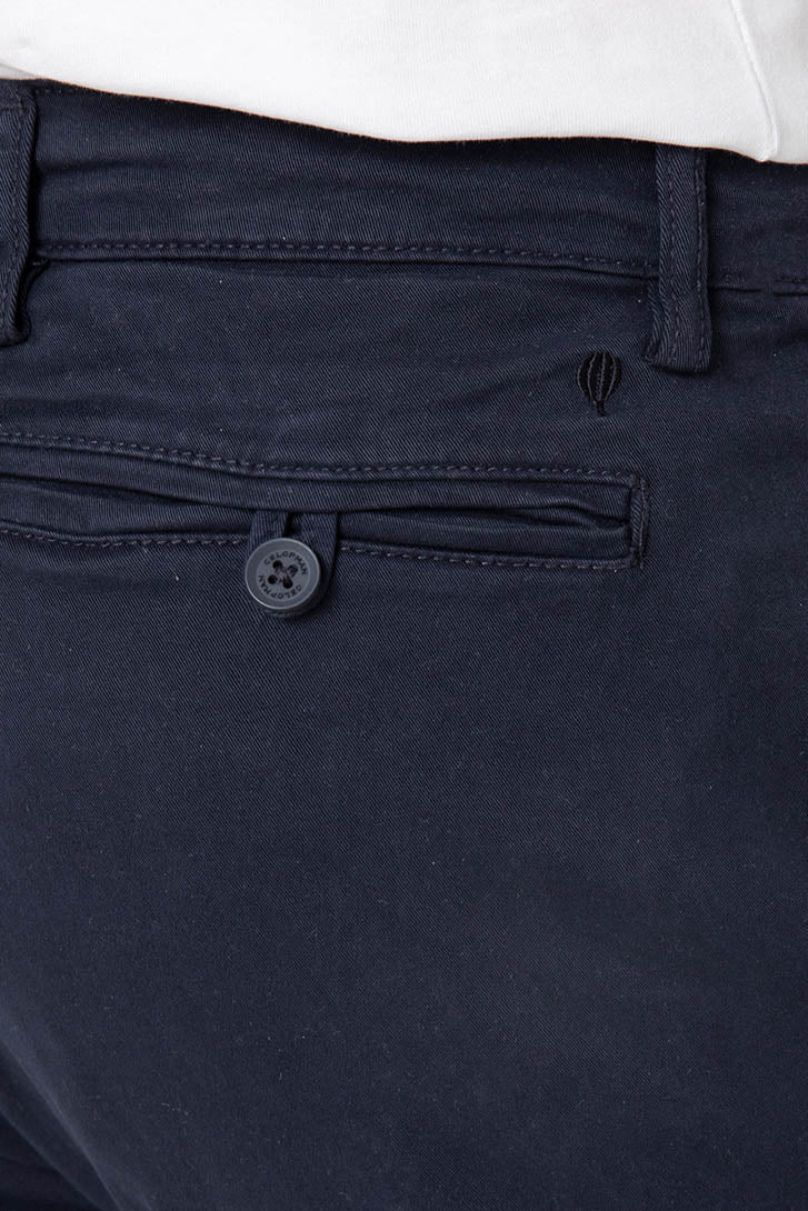 PANTALÓN CHINO PINZAS MARINO