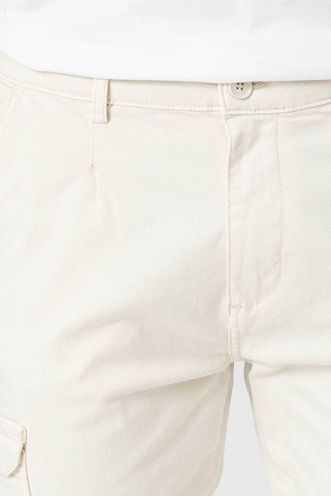 PANTALÓN CHINO SLIM PINZAS CARGO
