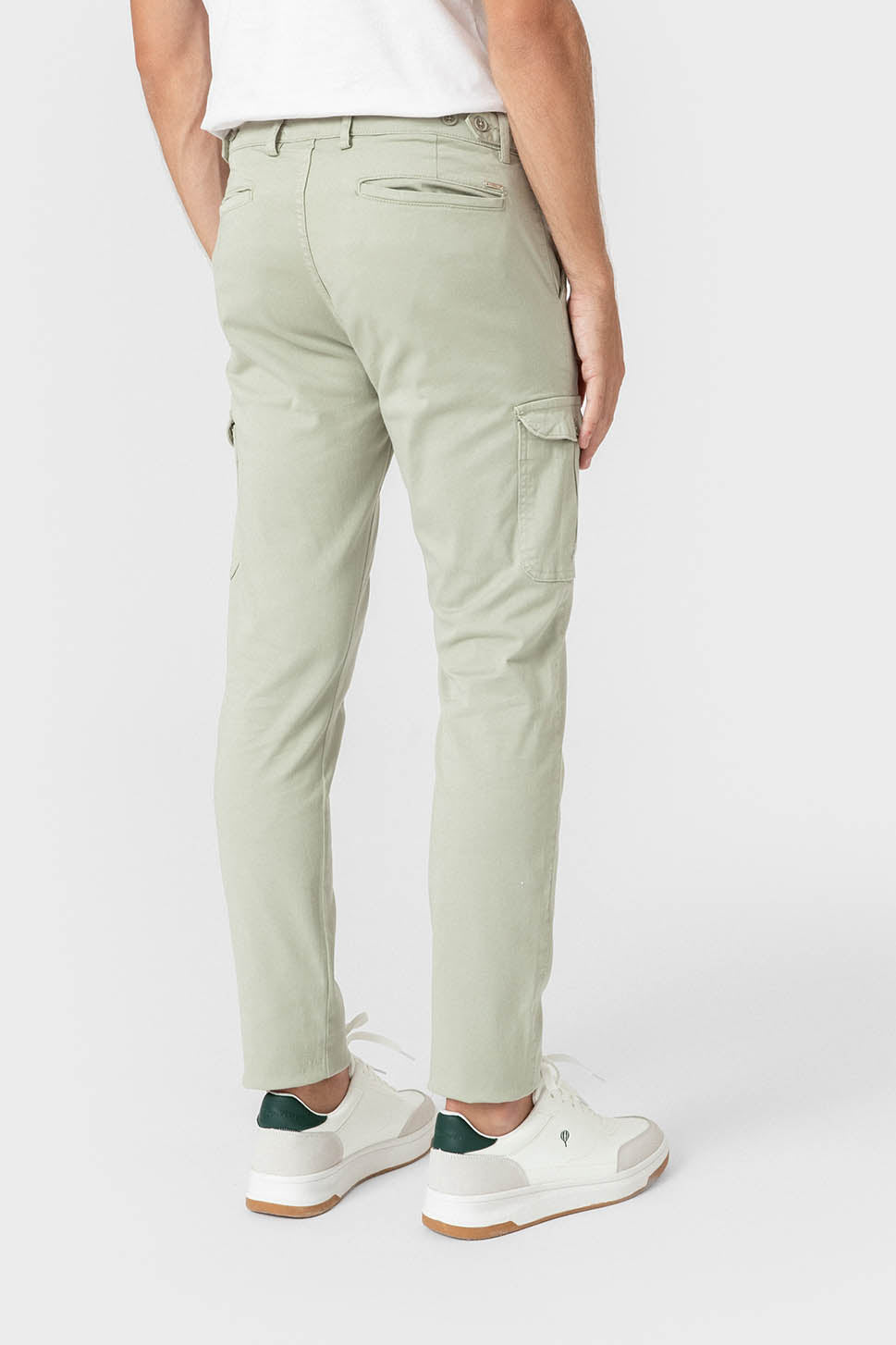 PANTALÓN CHINO SLIM PINZAS CARGO