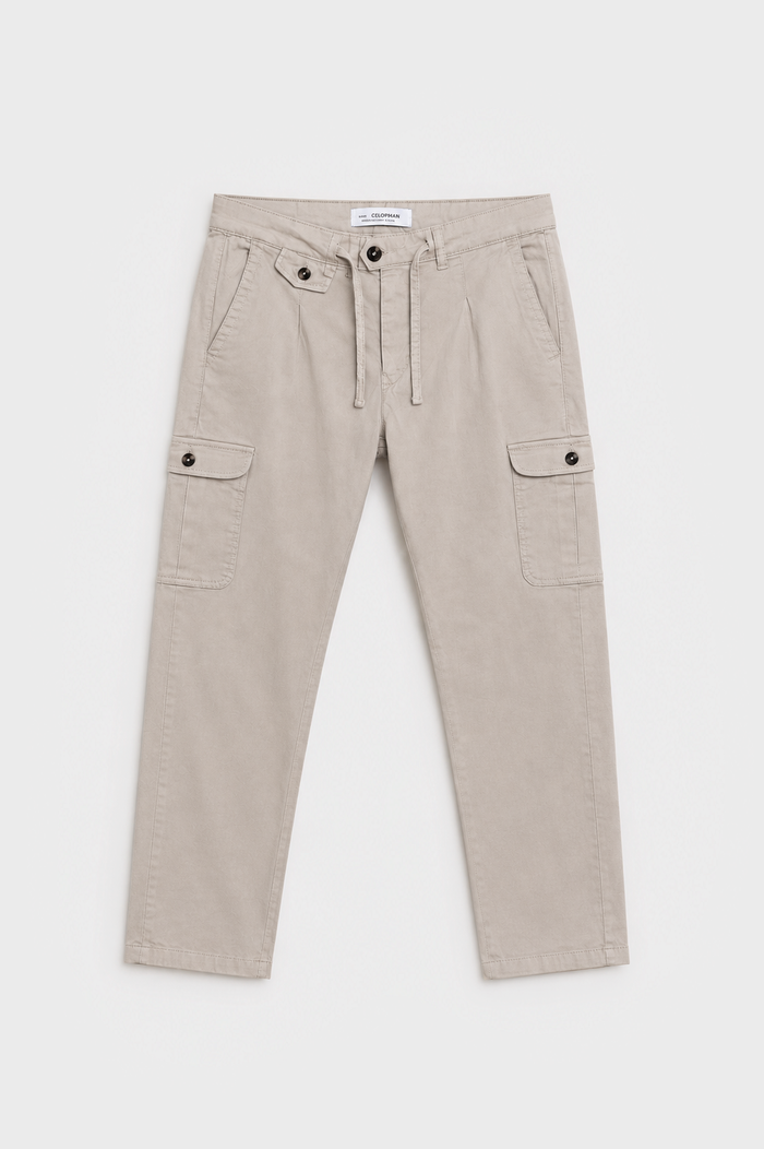 PANTALÓN CHINO SLIM PINZAS CARGO GRÍS