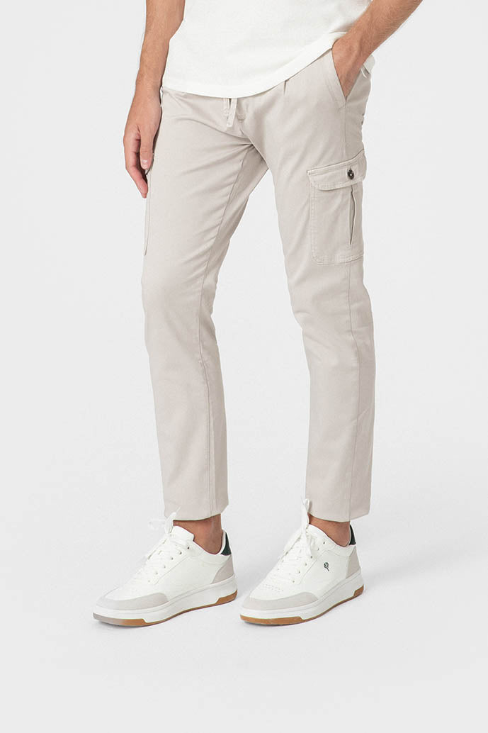 PANTALÓN CHINO SLIM PINZAS CARGO GRÍS