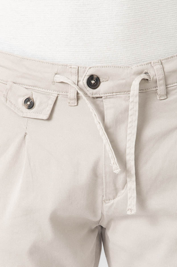 PANTALÓN CHINO SLIM PINZAS CARGO GRÍS