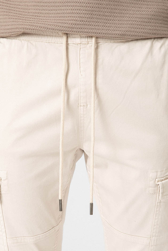 PANTALÓN JOGGER CARGO BEIGE