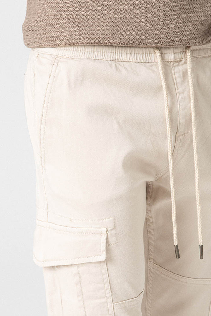 PANTALÓN JOGGER CARGO BEIGE