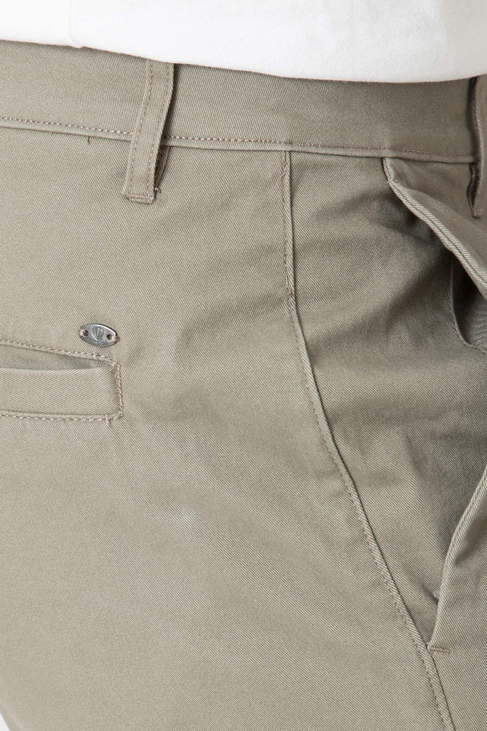 CHINO BÁSICO SLIM VERDE