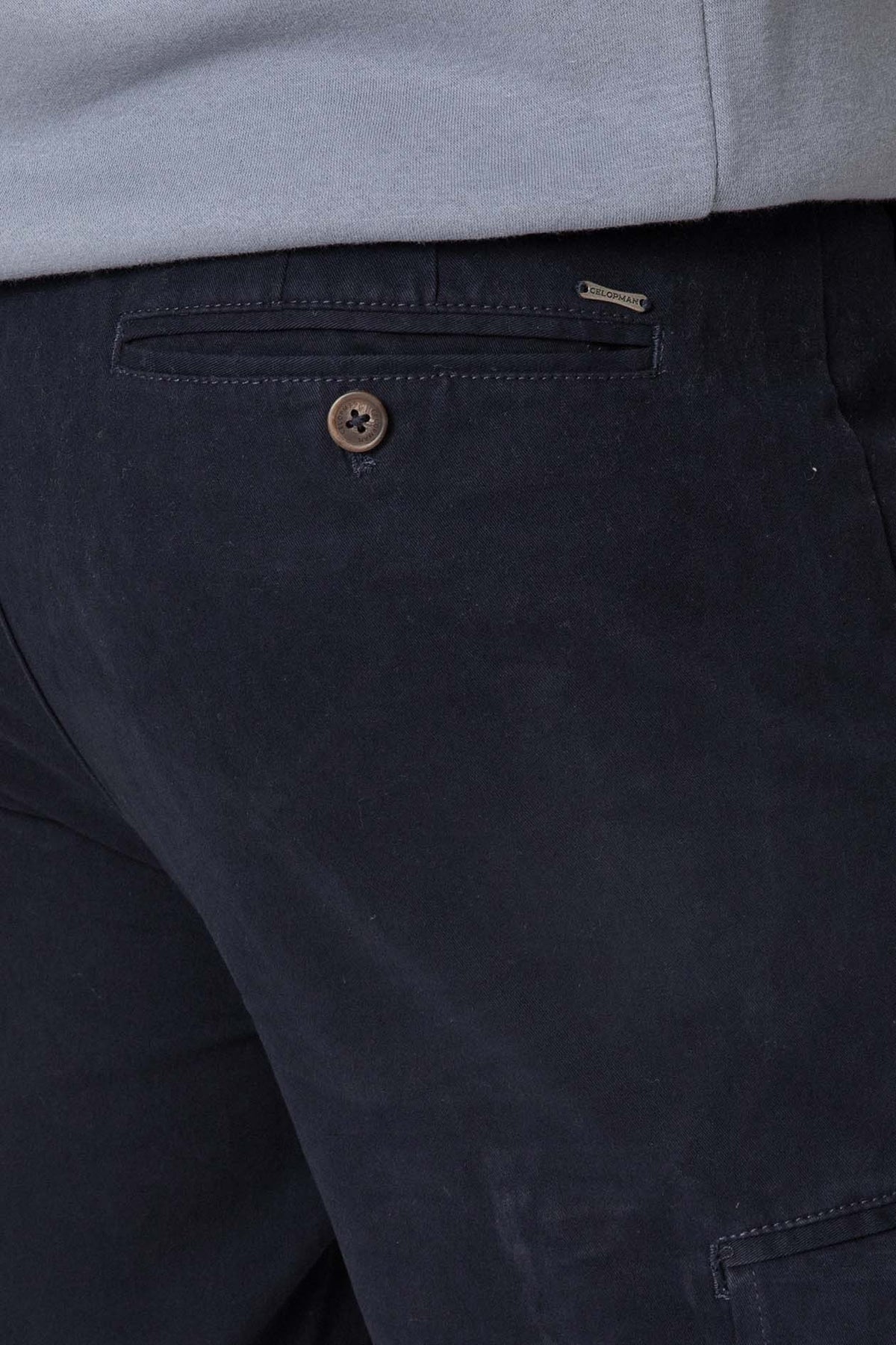 PANTALÓN CHINO CARGO AZUL