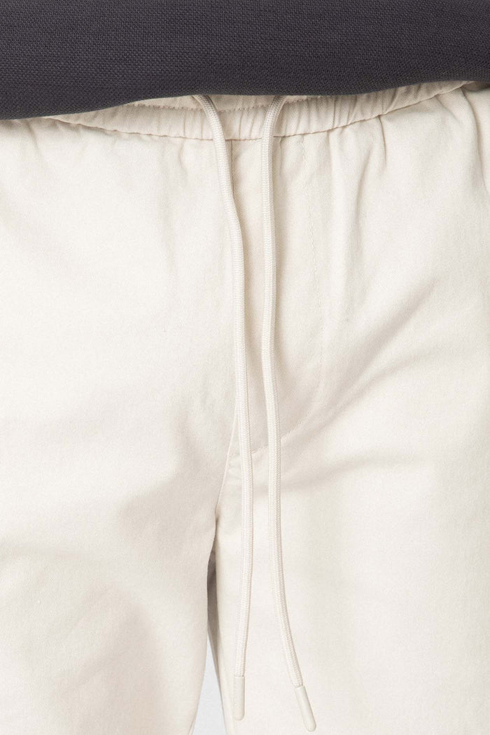PANTALÓN JOGGER CARGO BEIGE