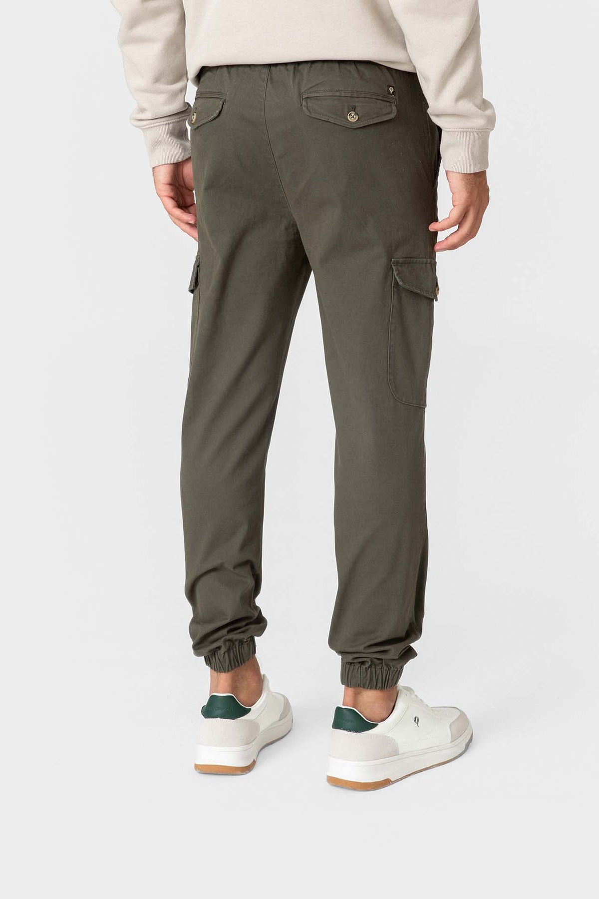 PANTALÓN JOGGER CARGO KAKI