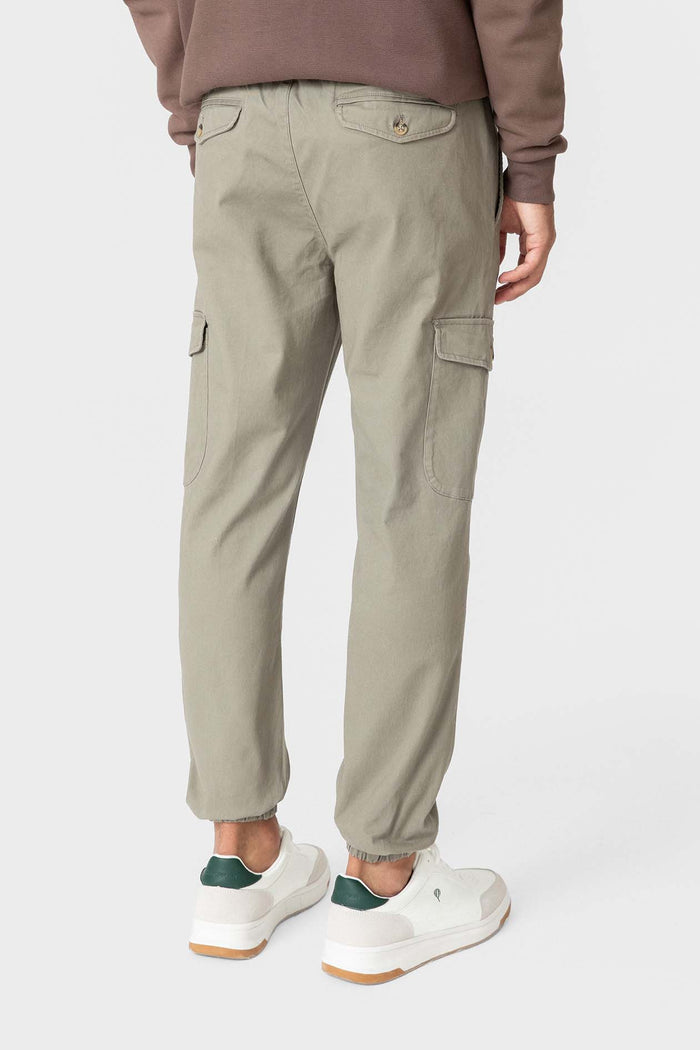 HOSE CHINO CARGO MIT GUMMIZUG GRÜN