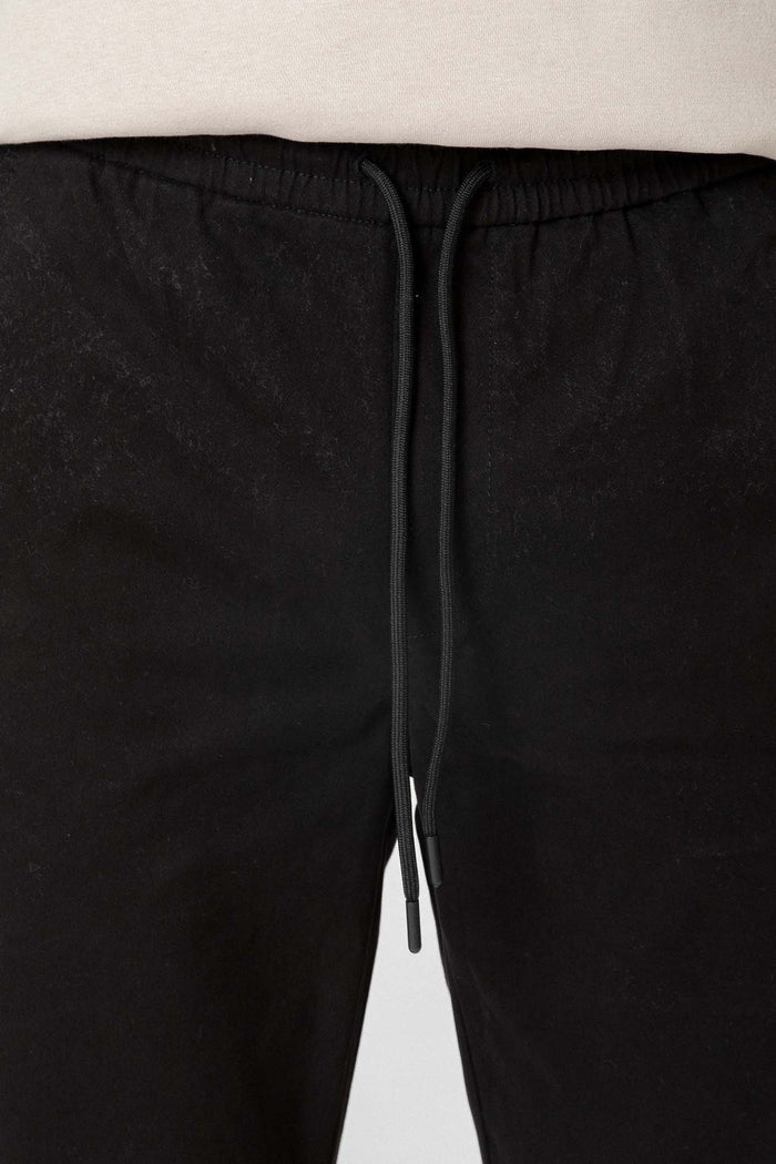 PANTALÓN JOGGER NEGRO
