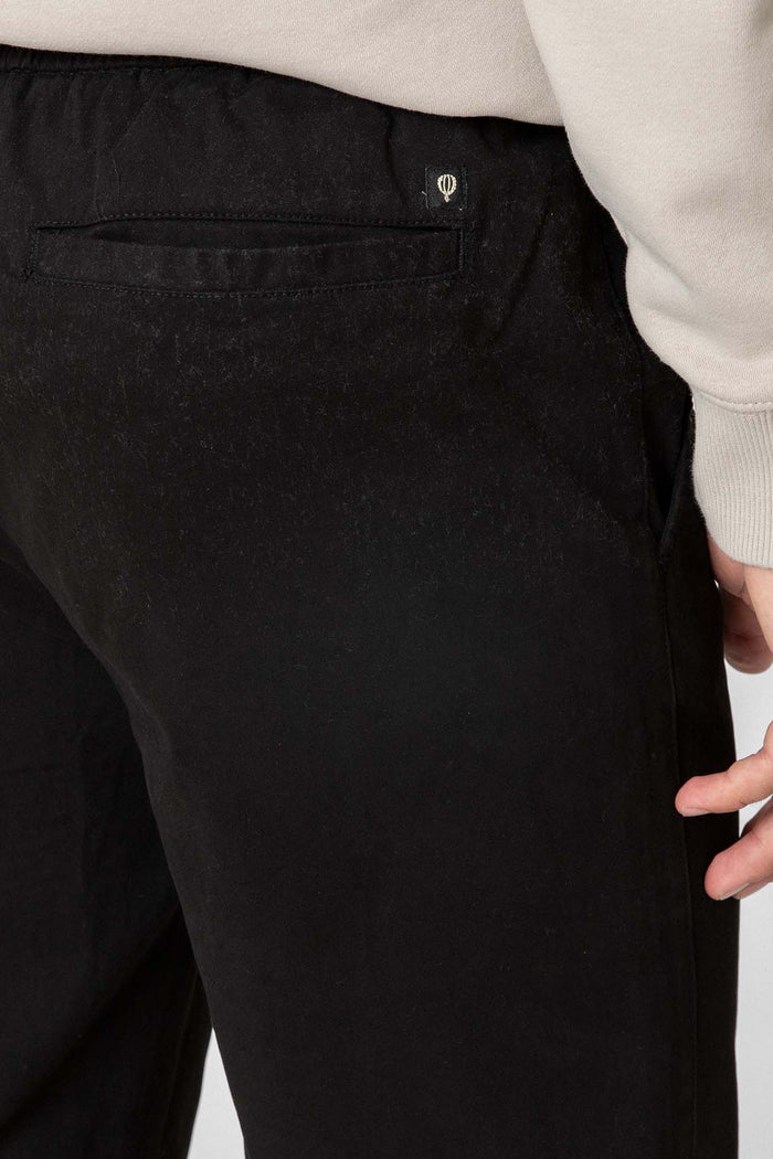 PANTALÓN JOGGER NEGRO
