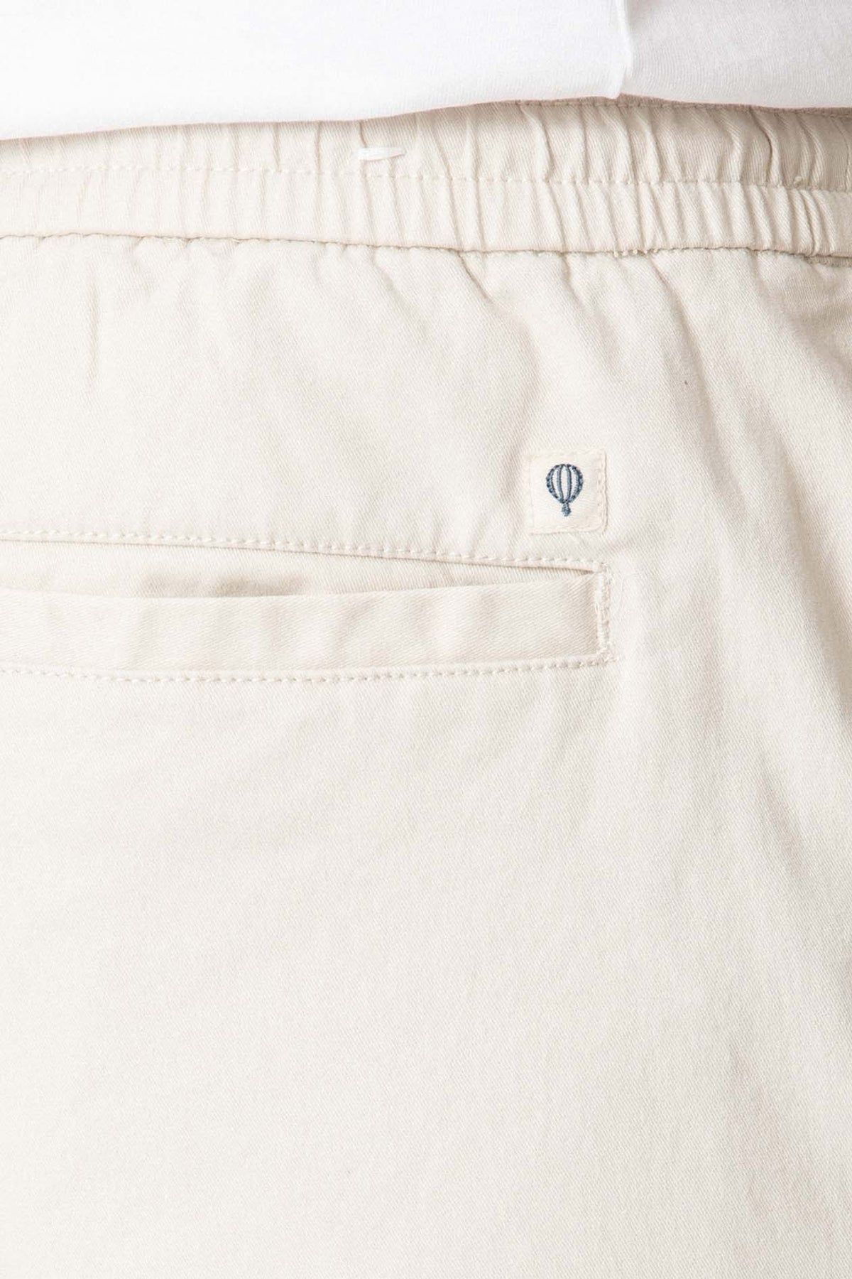 PANTALÓN JOGGER BEIGE