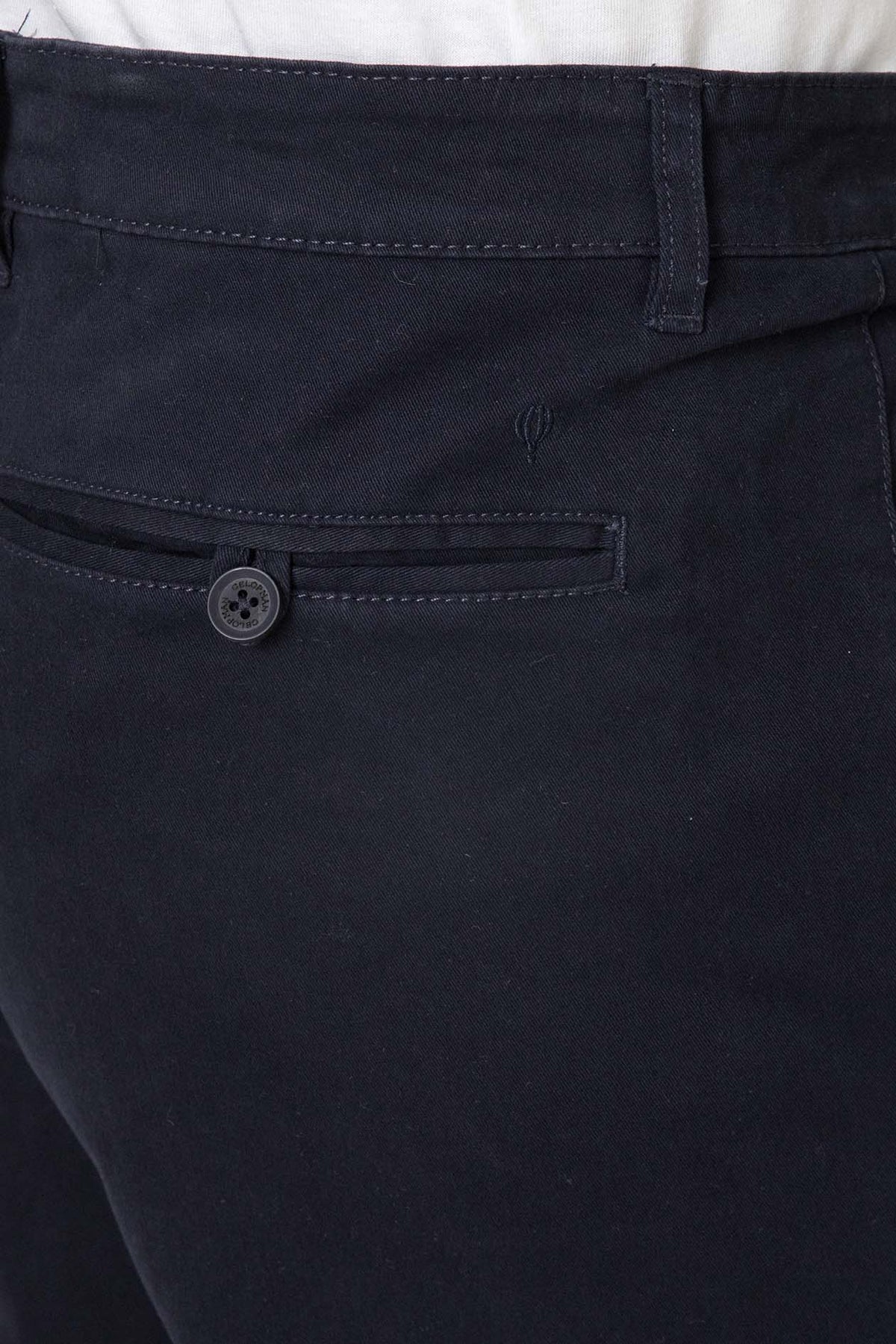 PANTALÓN CHINO PINZAS AZUL