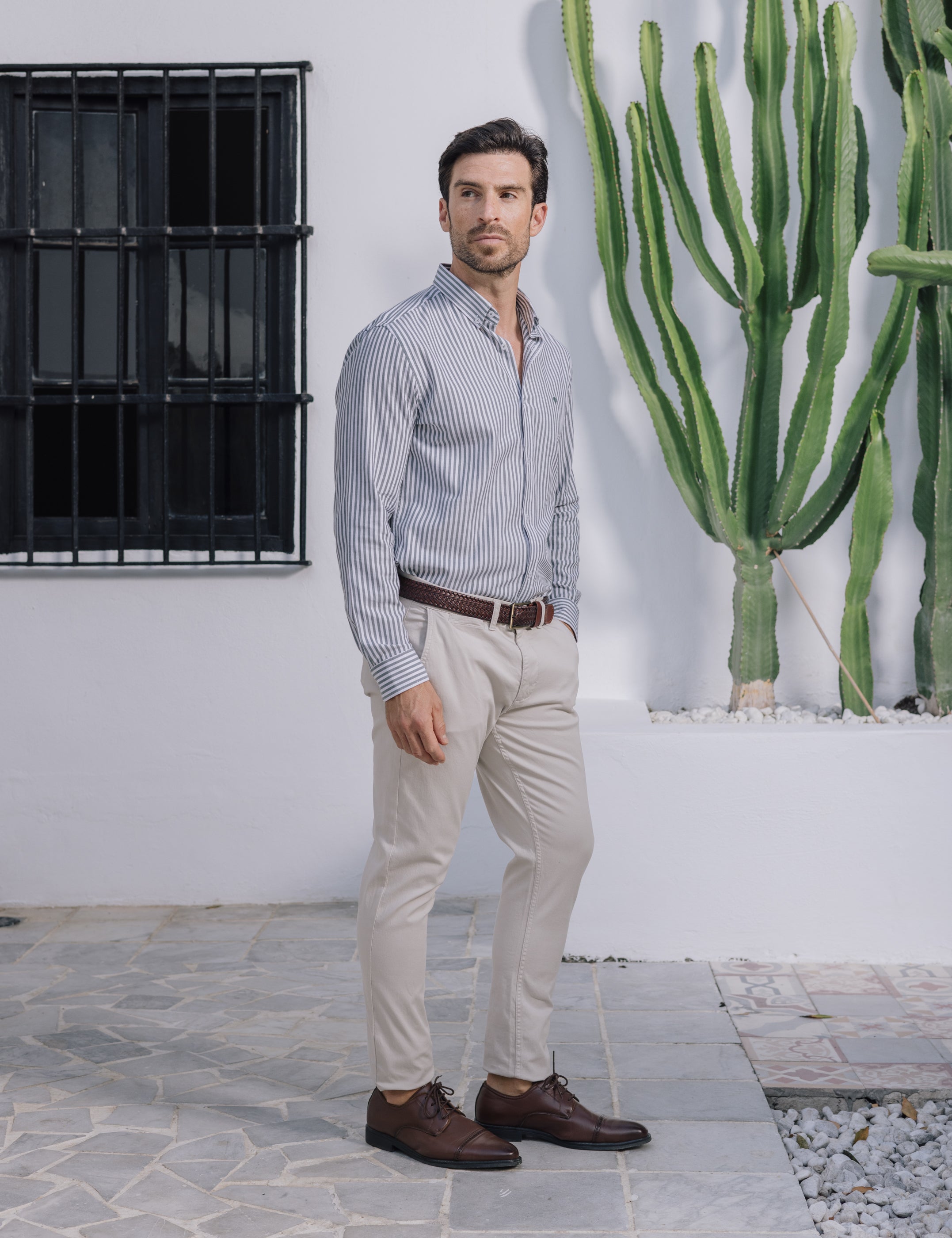 CHINO SKINNY GRIS