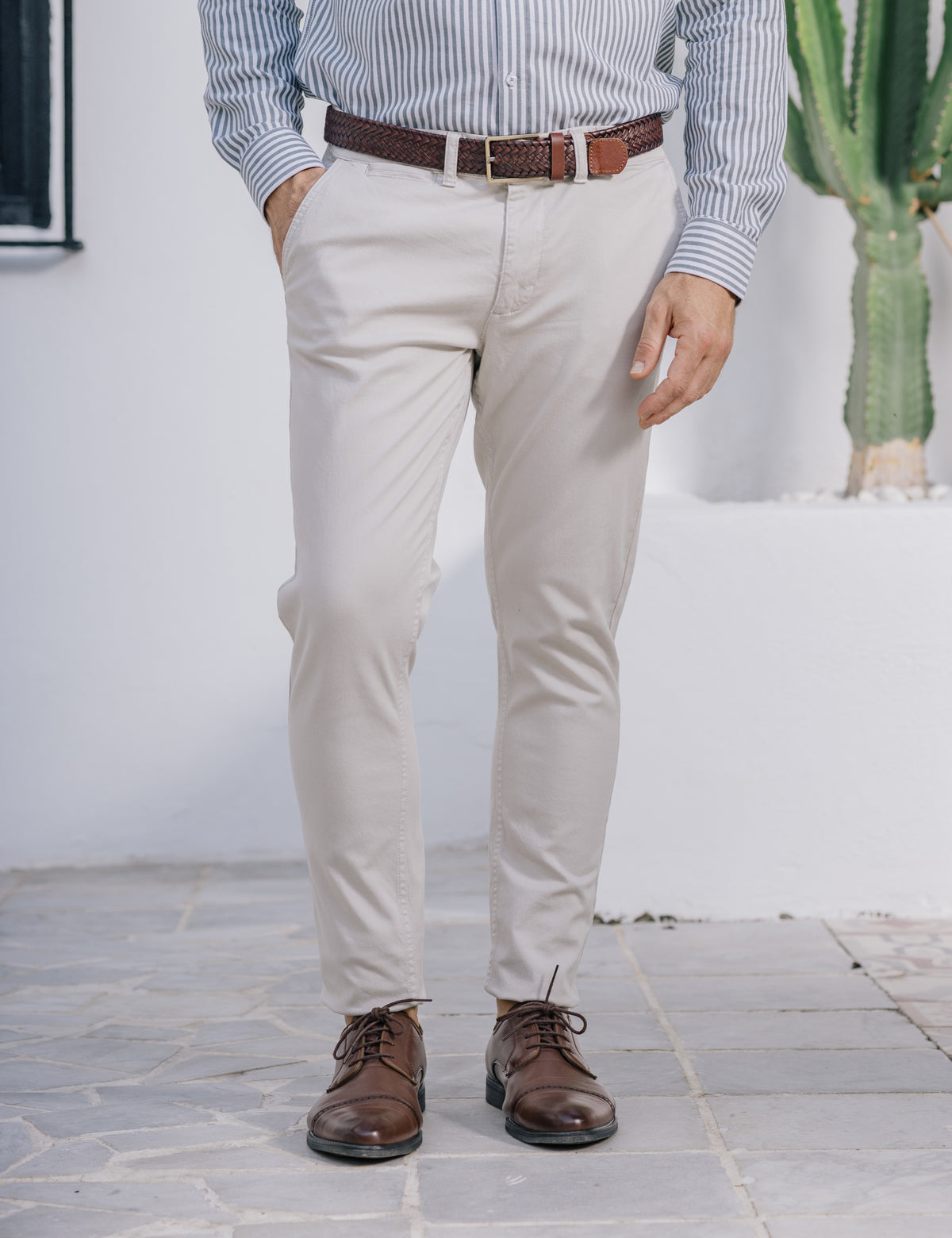 CALÇAS CHINO SKINNY CINZENTAS