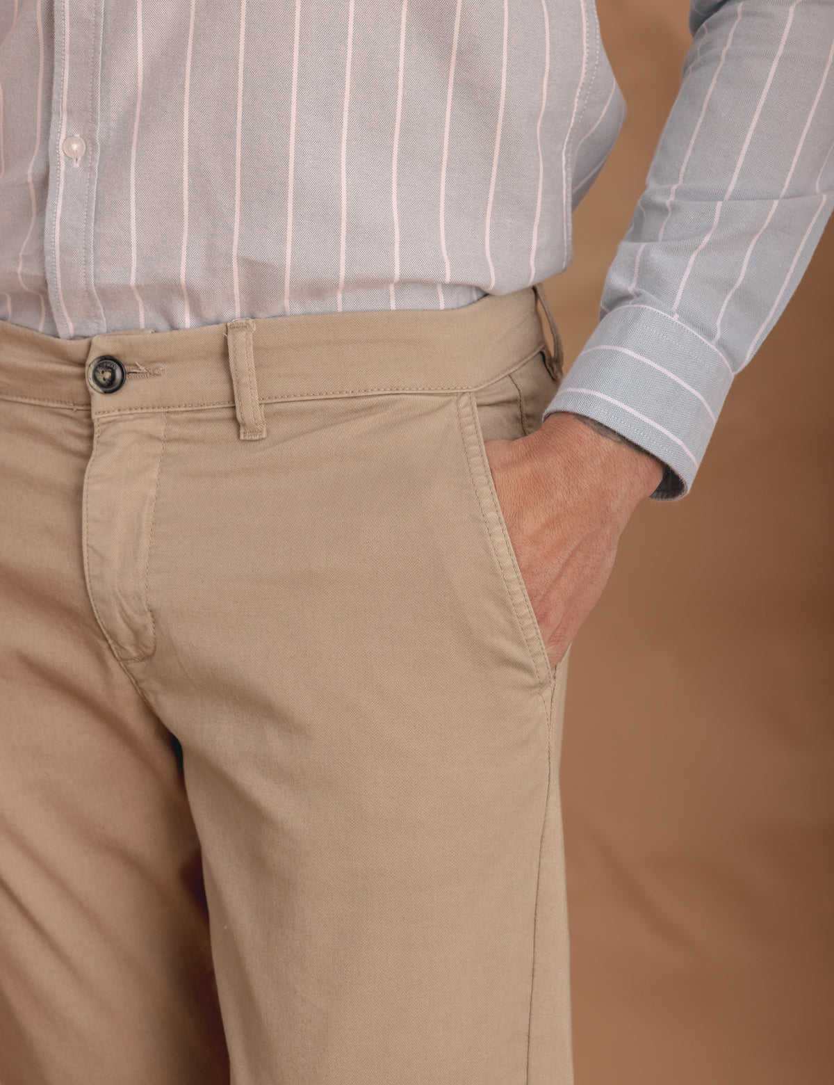 CHINO SKINNY CAMELO