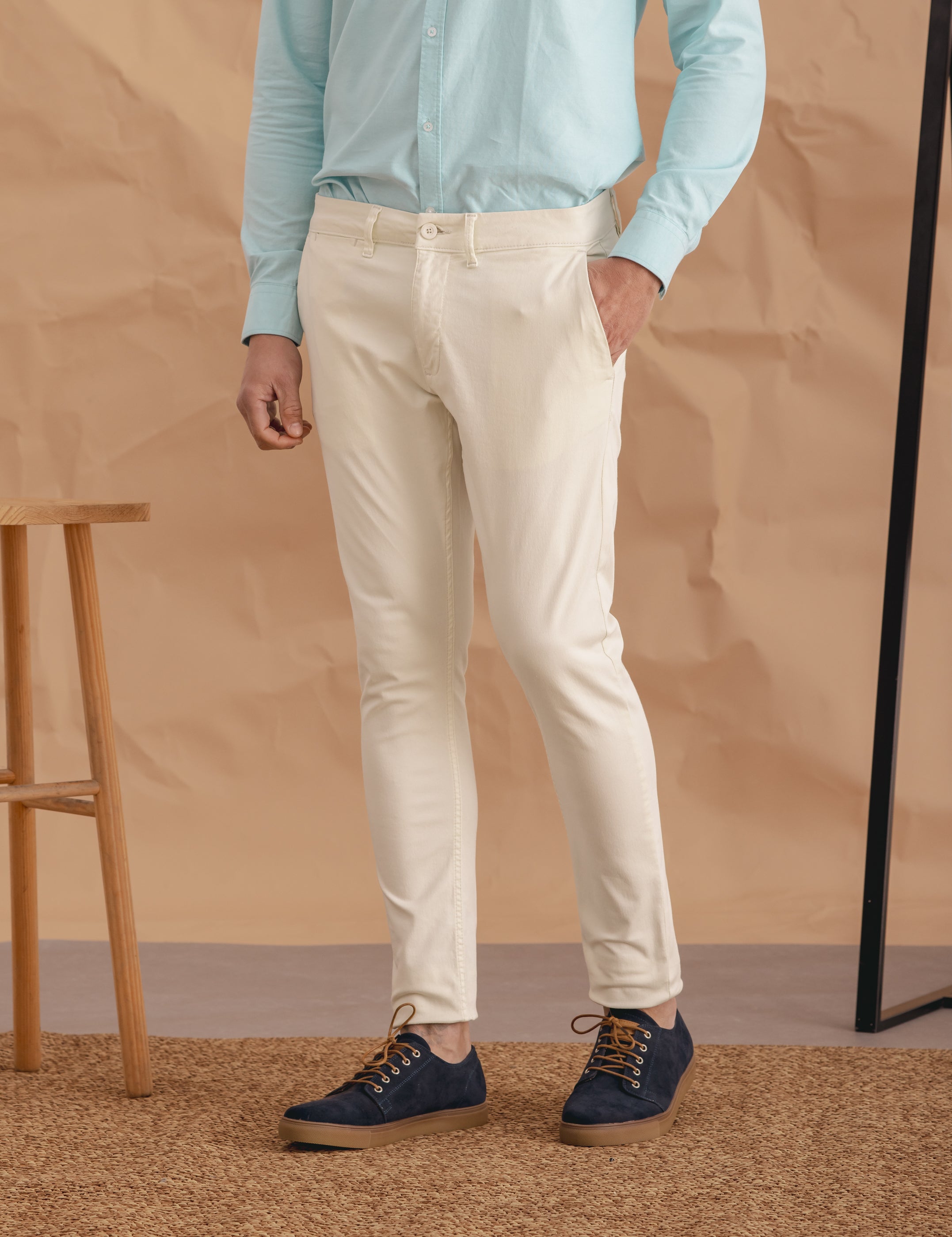 CHINO BÁSICO SKINNY BEIGE CLARO
