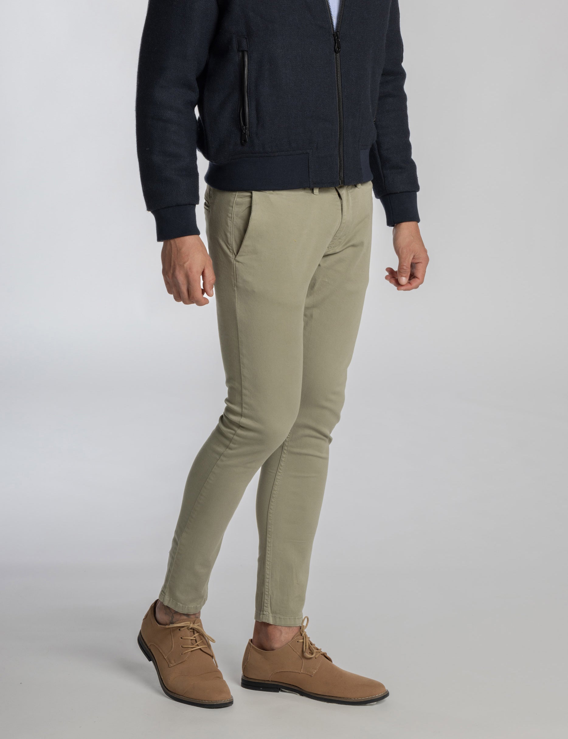 CHINO BÁSICO SKINNY VERDE