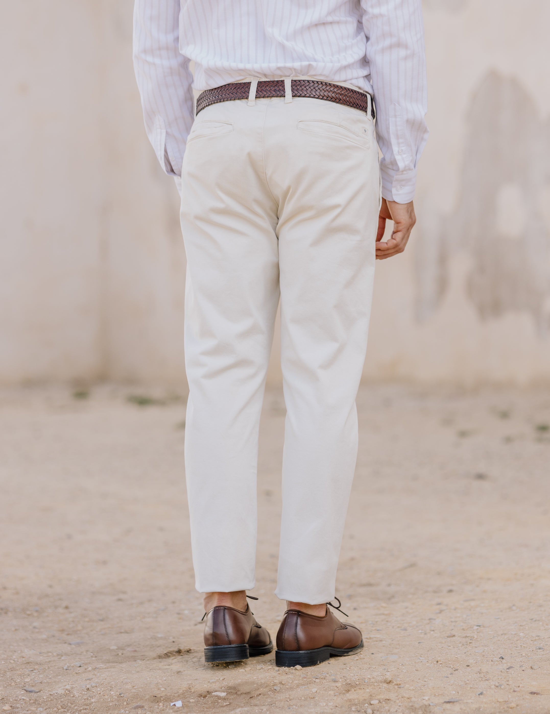 CHINO BÁSICO SLIM BEIGE