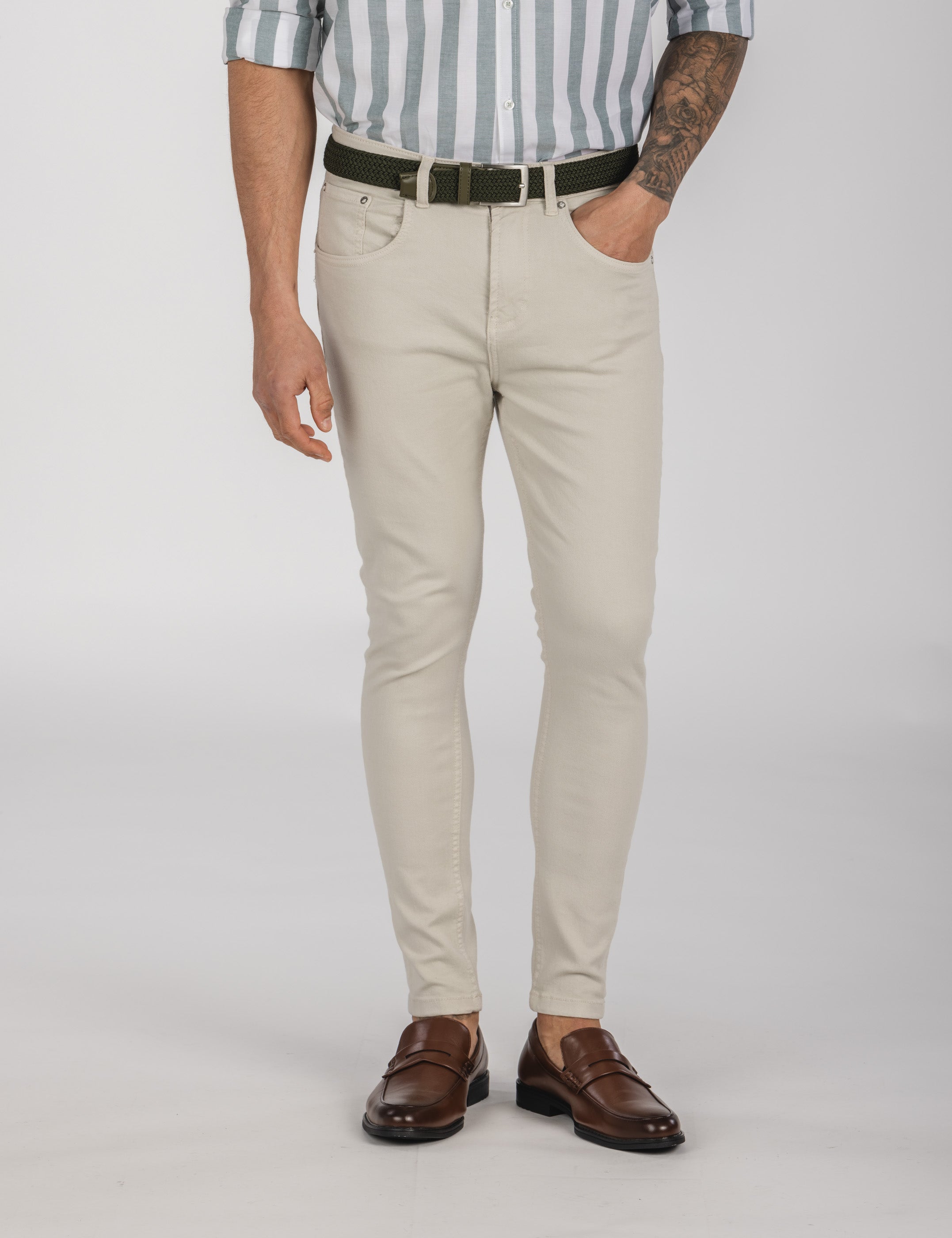 PANTALÓN 5 BOLSILLOS SKINNY GRIS