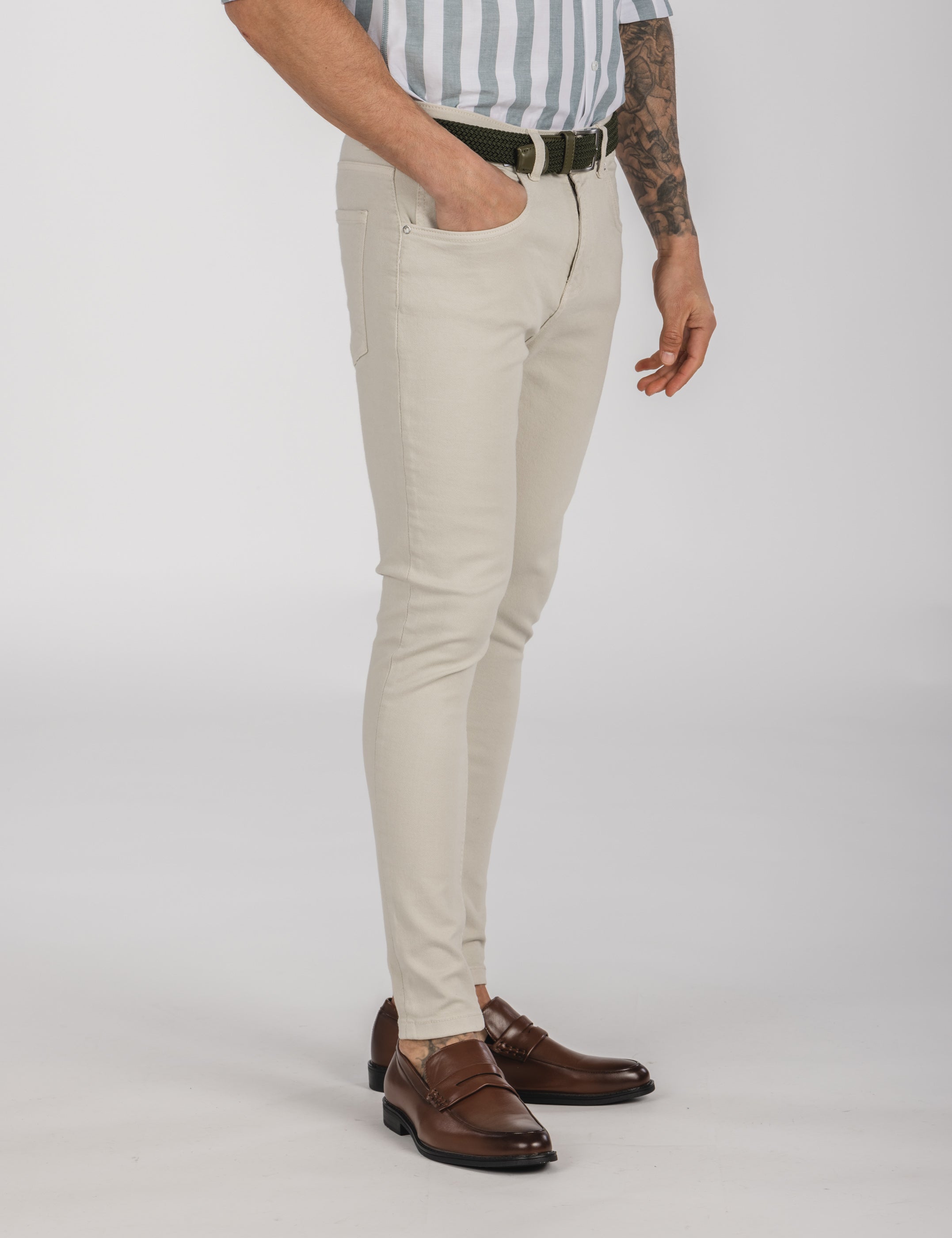 PANTALÓN 5 BOLSILLOS SKINNY GRIS