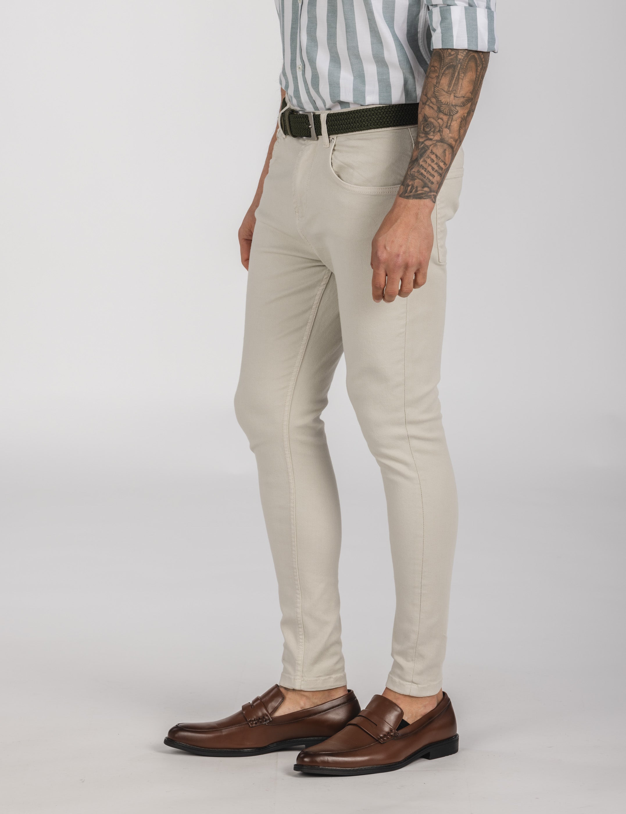 PANTALÓN 5 BOLSILLOS SKINNY GRIS