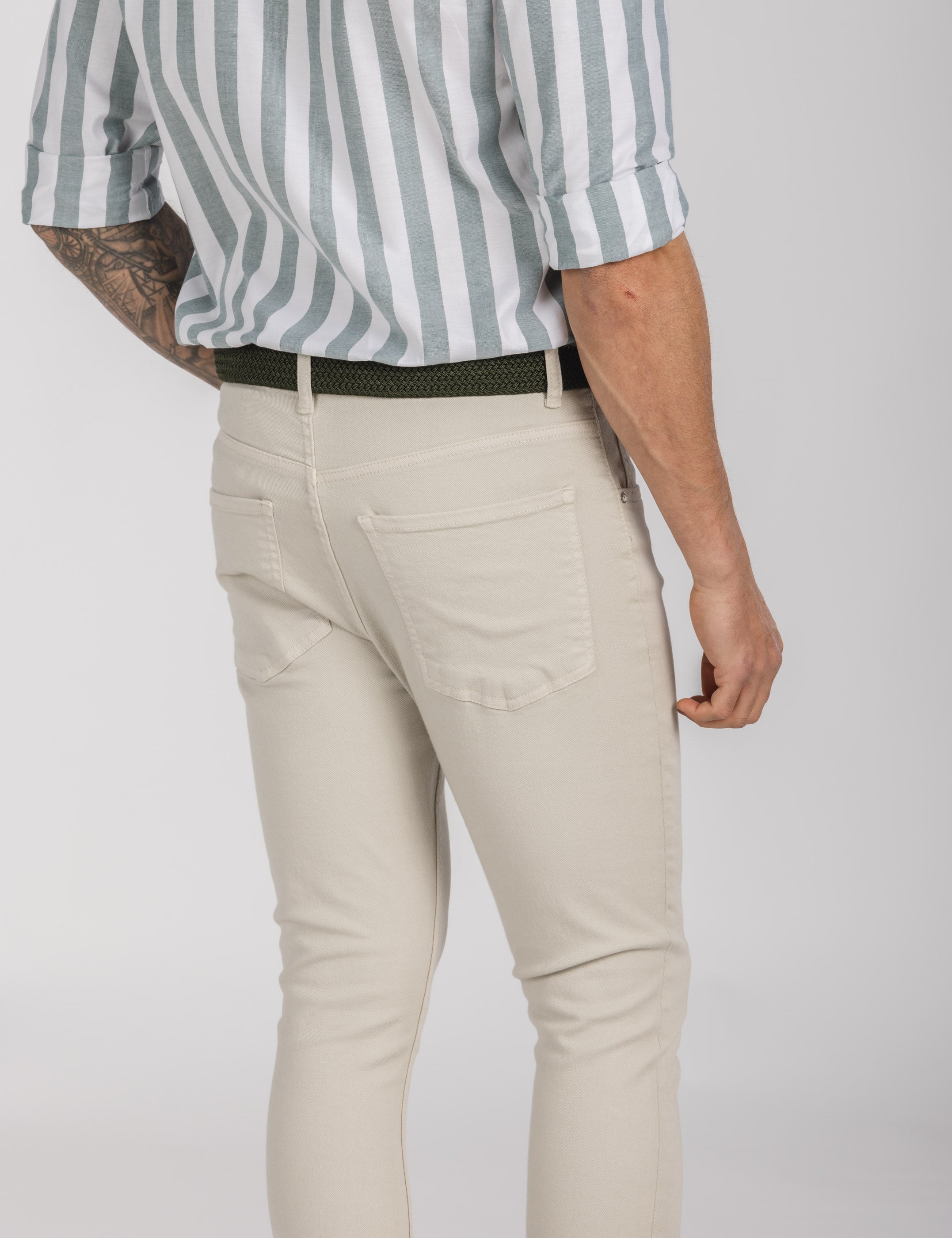 PANTALÓN 5 BOLSILLOS SKINNY GRIS